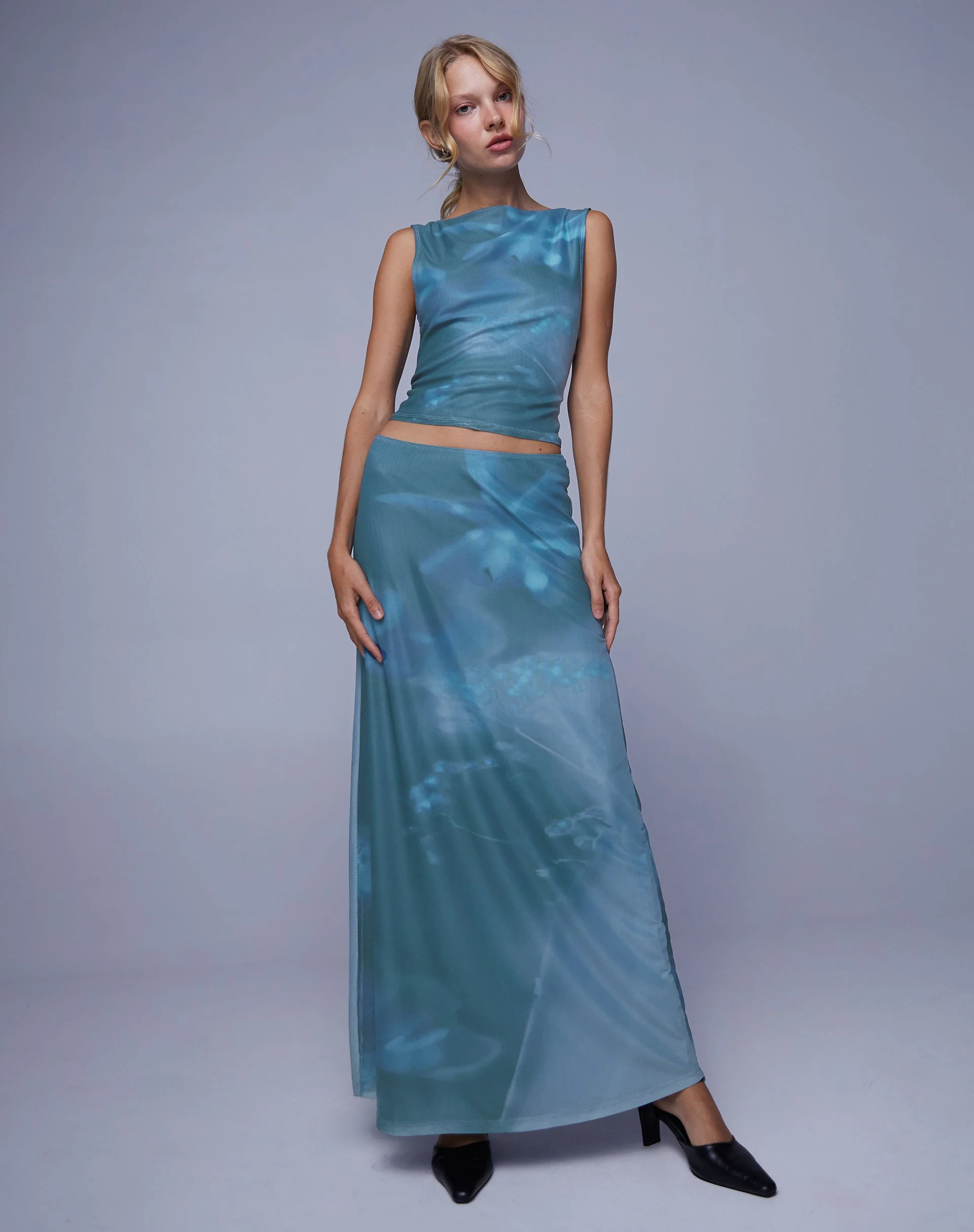 Nola Maxirock aus Lumen Floral Blau - Image 3