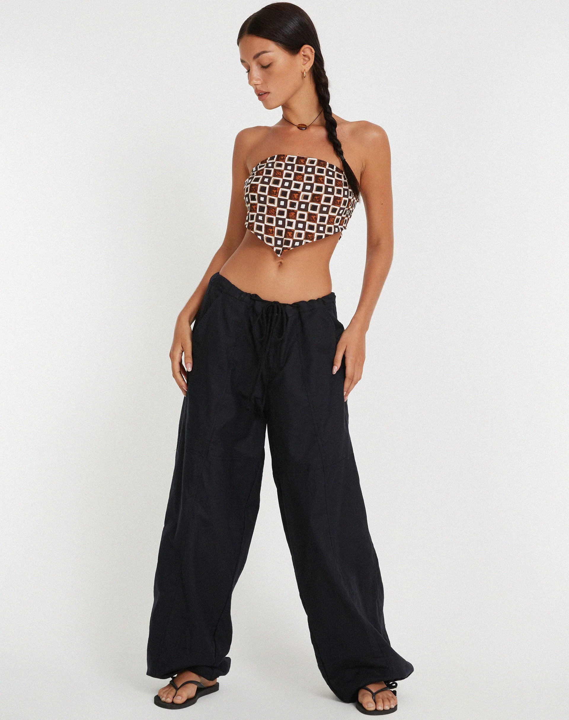 Nolda Crop Top auf 90s Geo Braun - Image 4