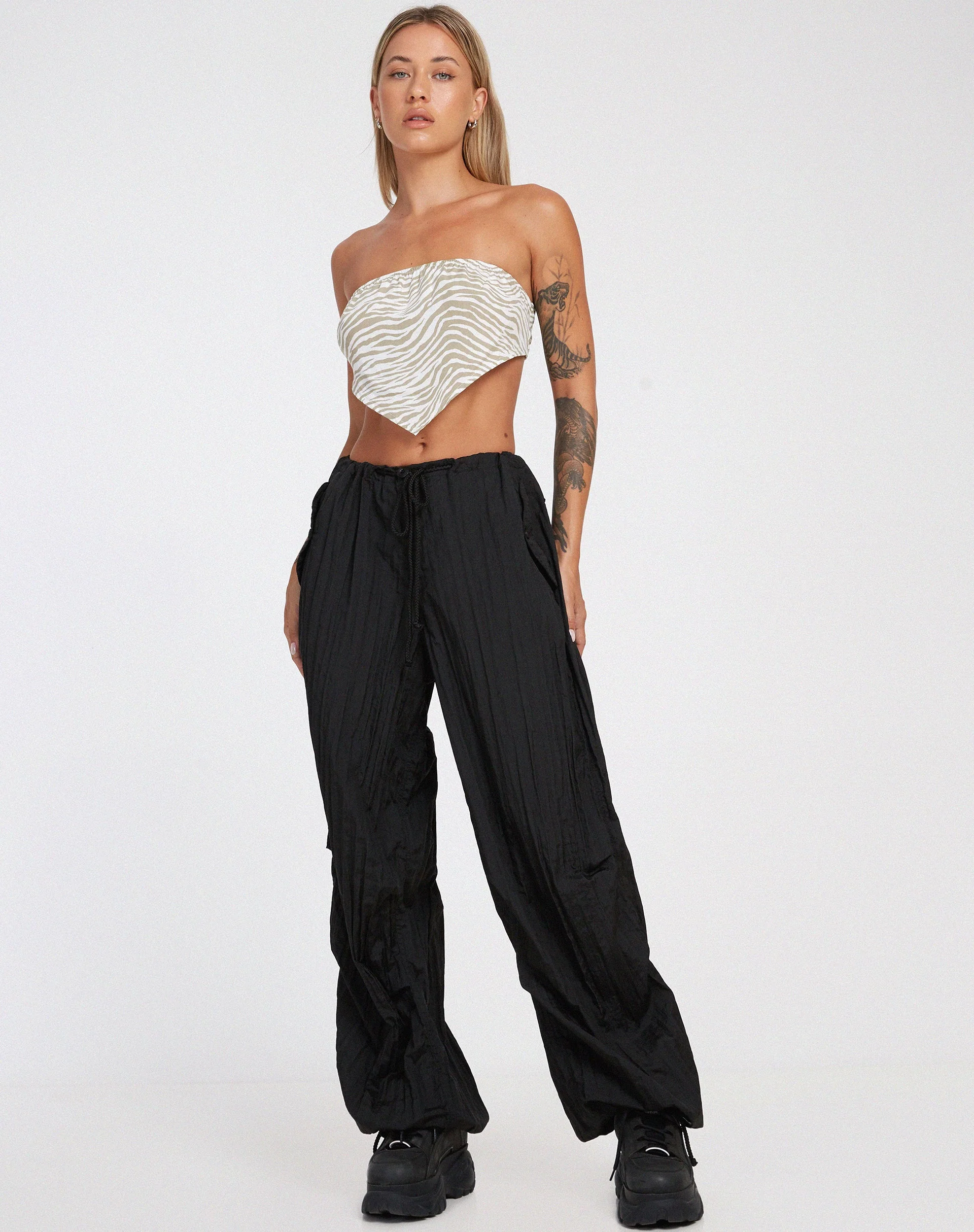 Nolda Crop Top in Zebra-Tönen - Image 3