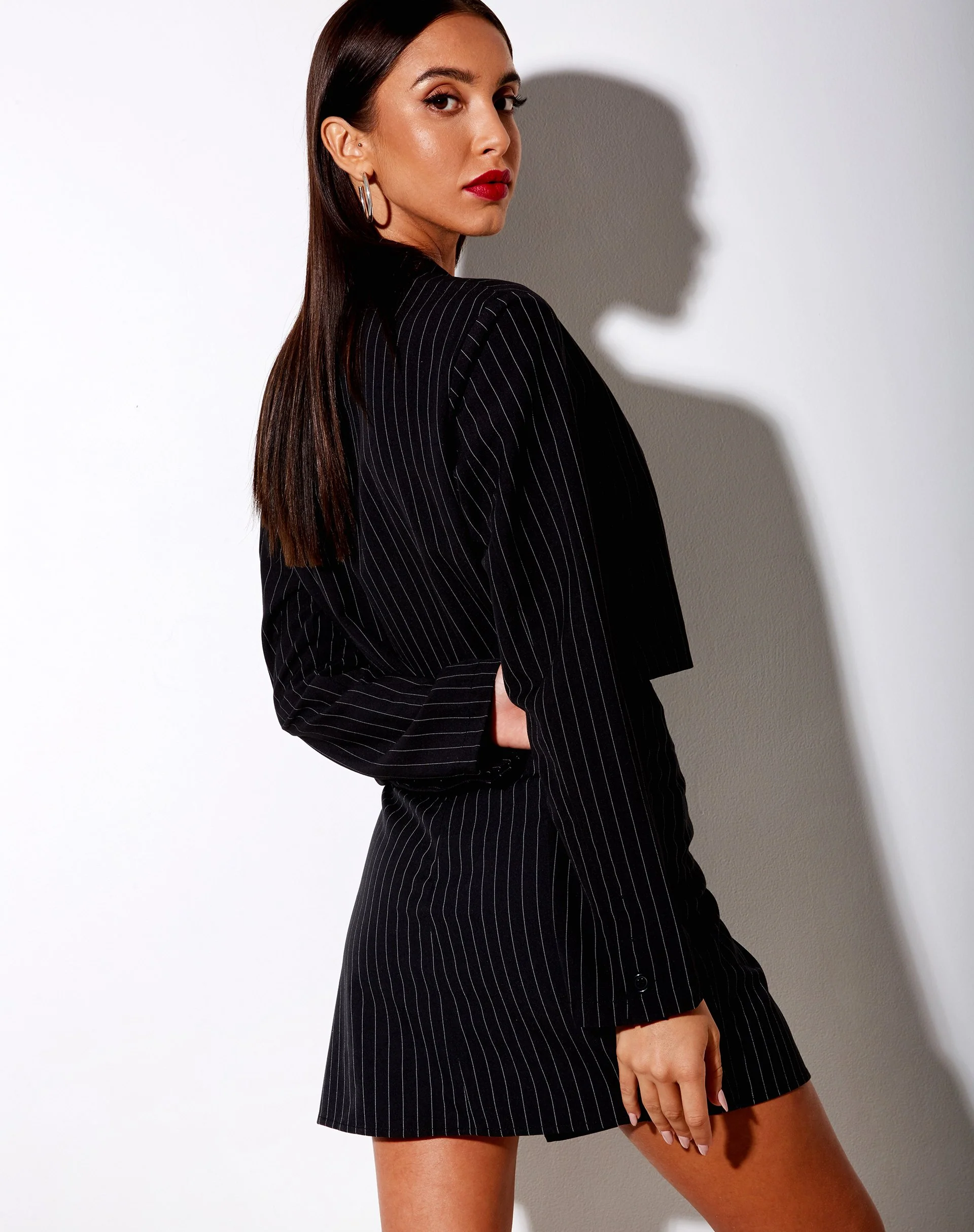 Nolya Blazer in Nadelstreifen Schwarz - Image 4