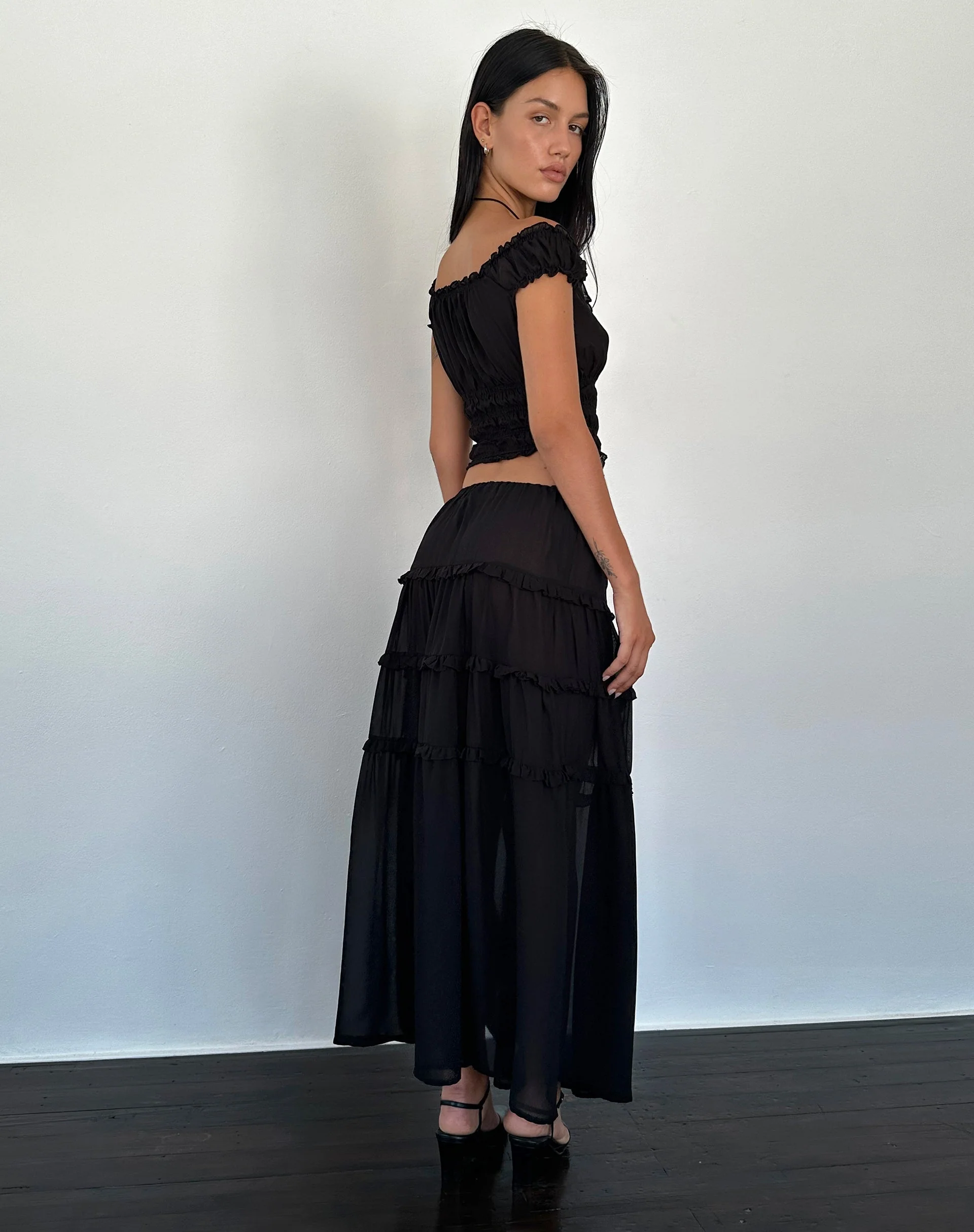 Norah Maxirock mit Stufen aus schwarzem Chiffon - Image 5