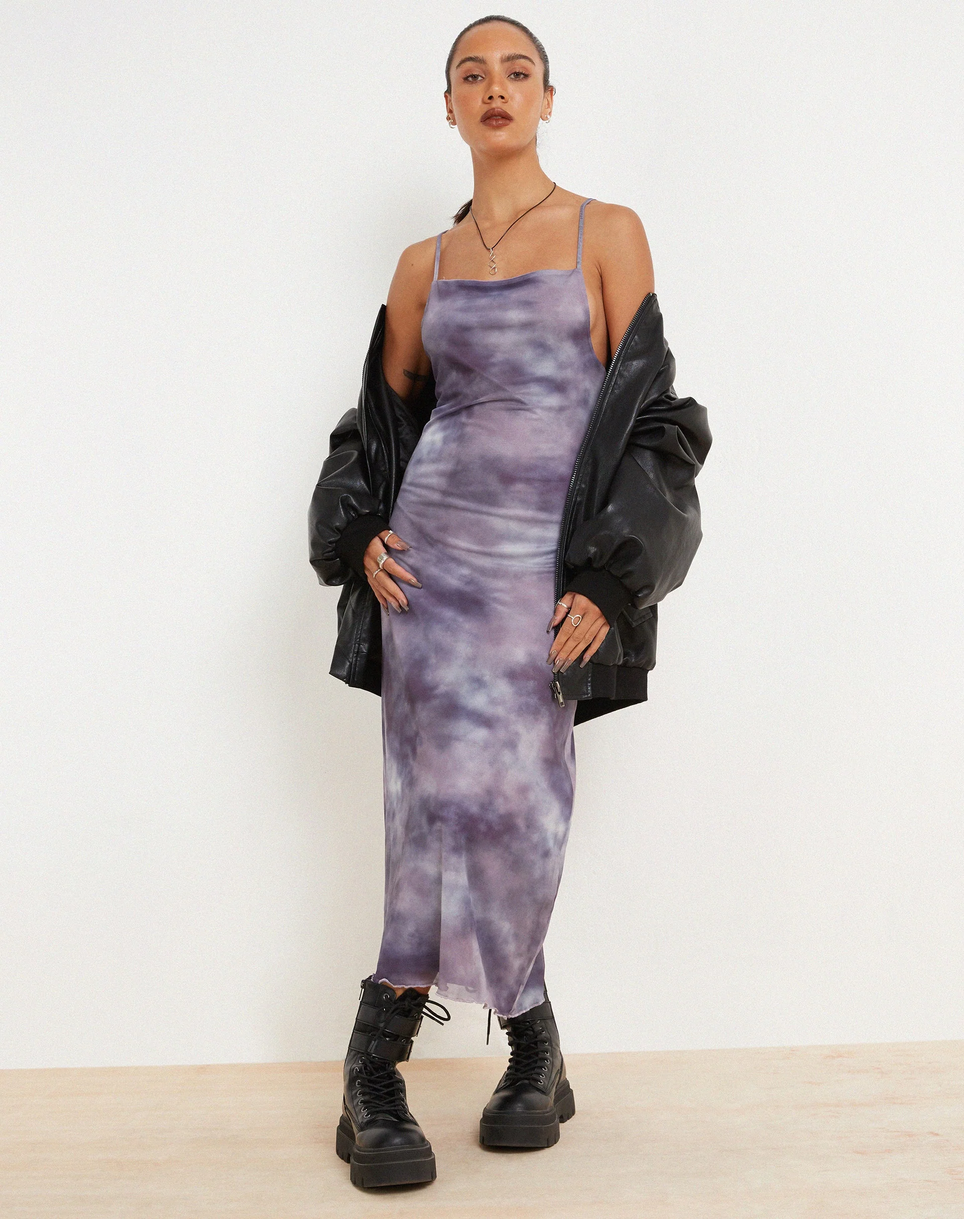 Norishi Bedrucktes Midikleid aus Mesh in Smokey Gradients Violett - Image 3