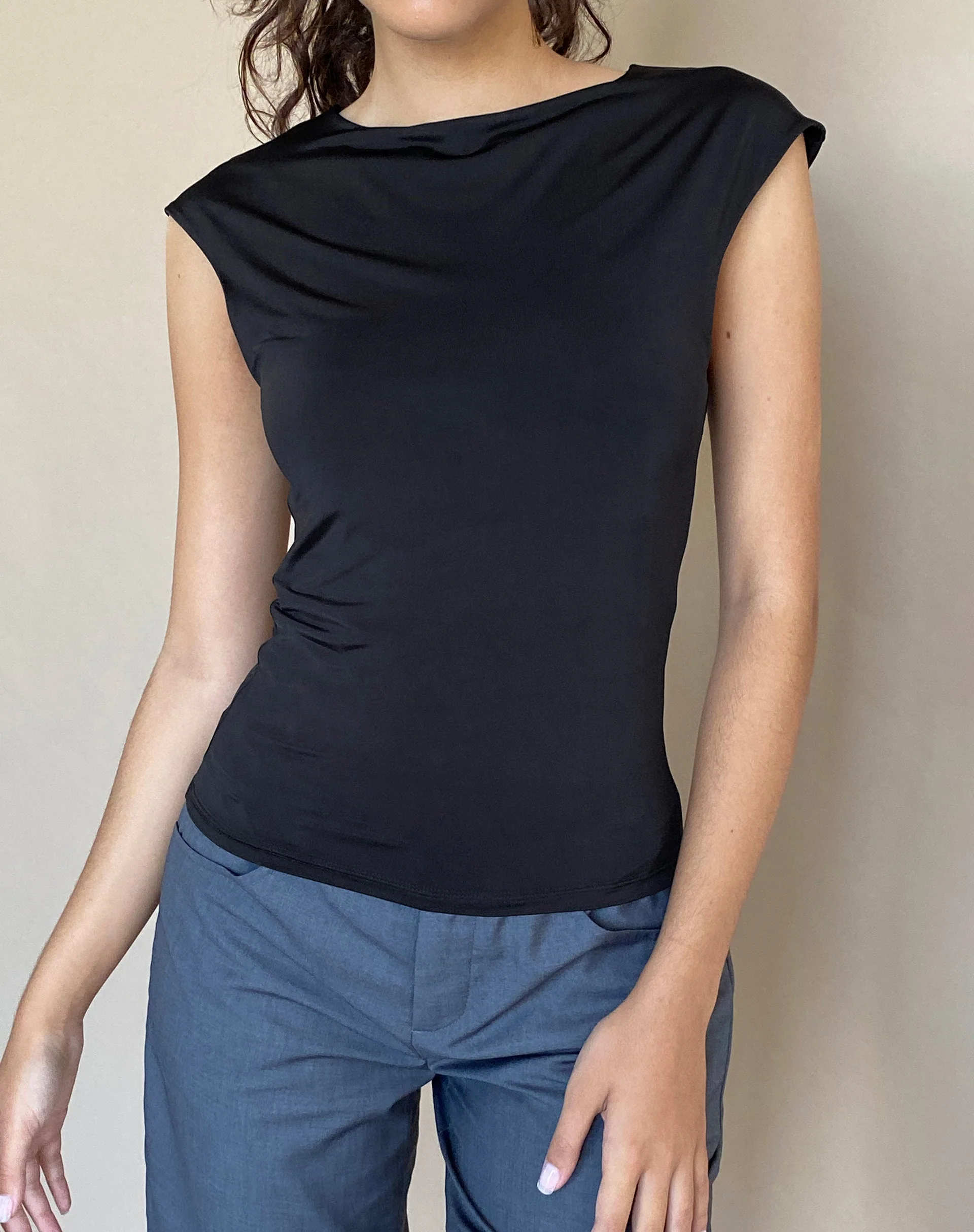 Nova Top in Slinky Schwarz