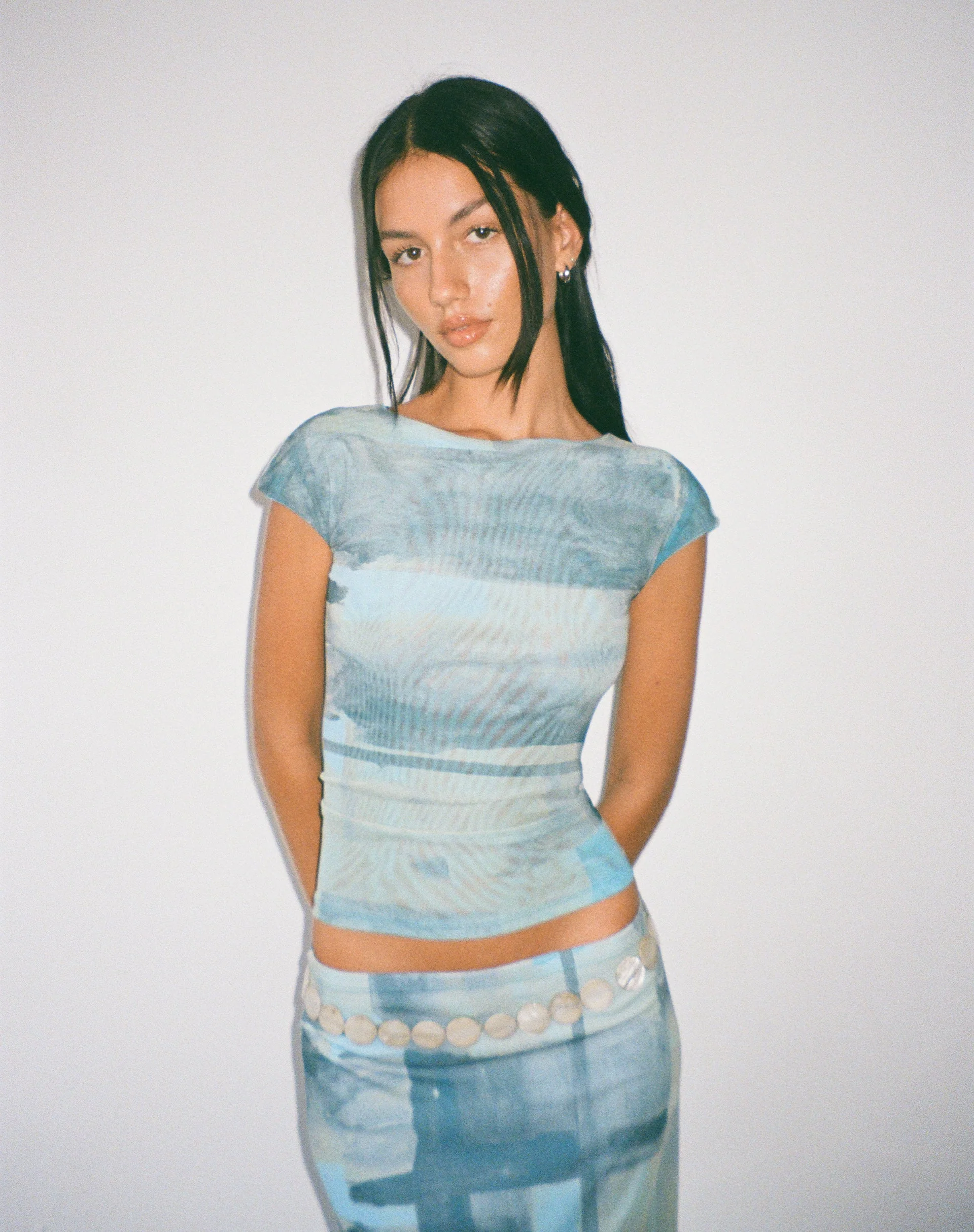 MOTEL X JACQUIE Nova Top in Mesh Grün und Blau Abstrakte Farbe Pinsel - Image 6