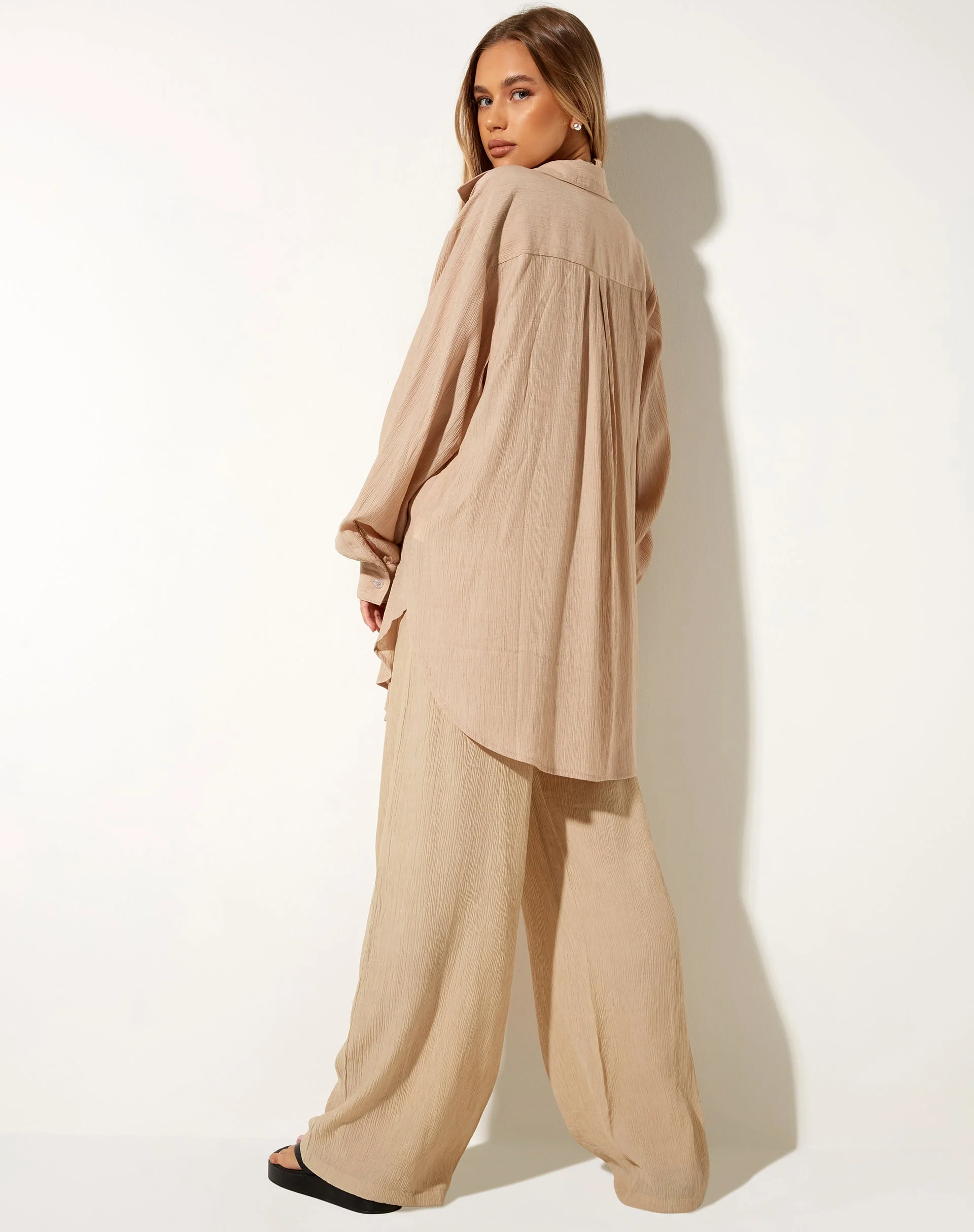 Obeli-Hose in Crinkle Tan - Image 4