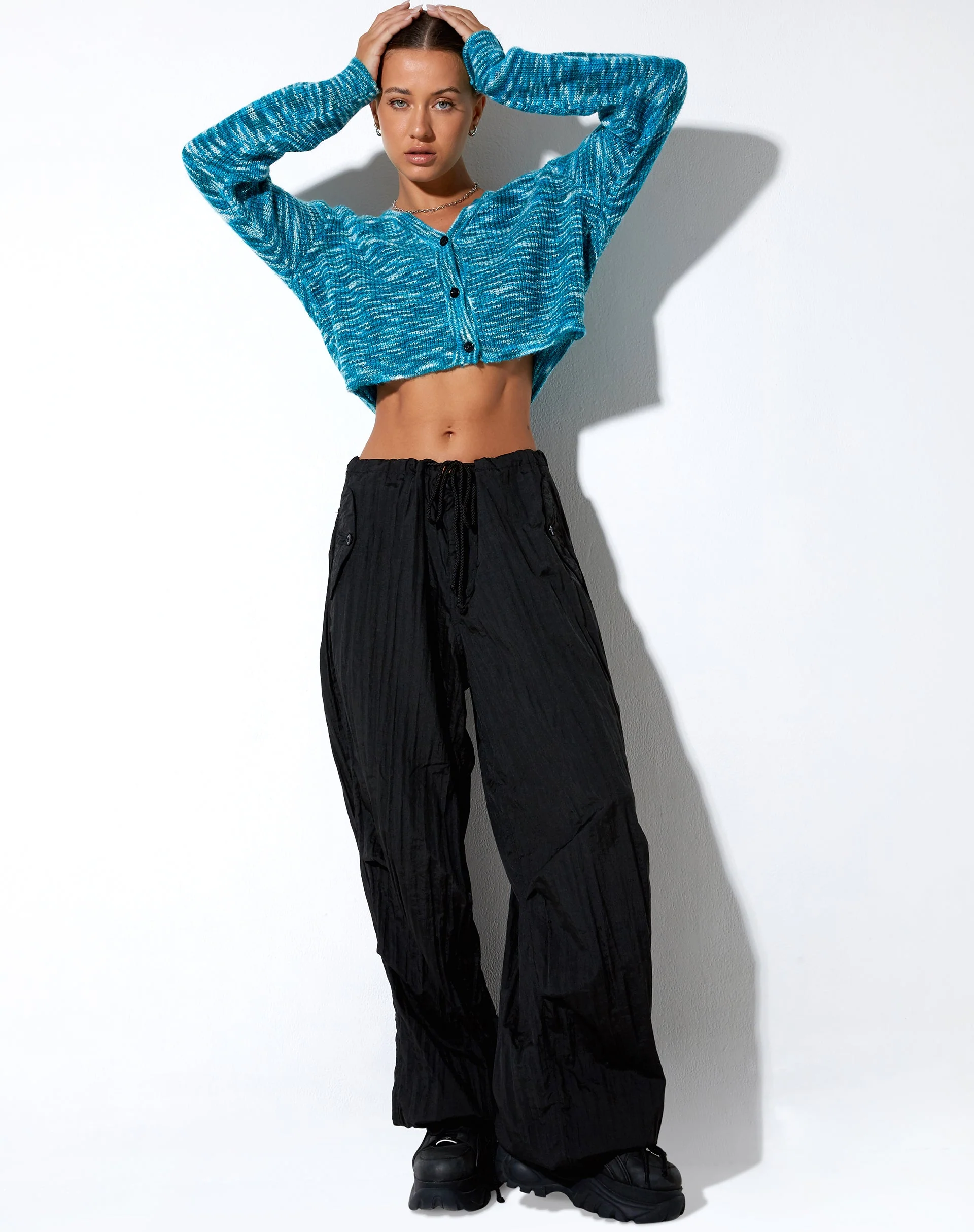 Olina Cardi in Grün - Image 4