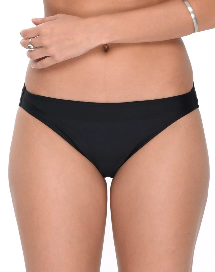 On Point Bikiniunterteil in Flaming Skies Schwarz - Image 2