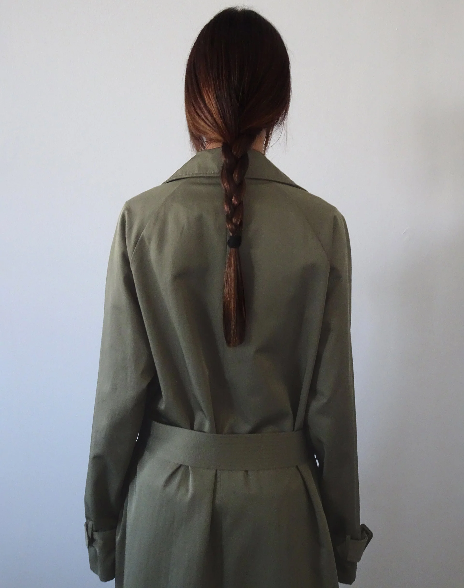 Orcati Trenchcoat in Khaki - Image 5