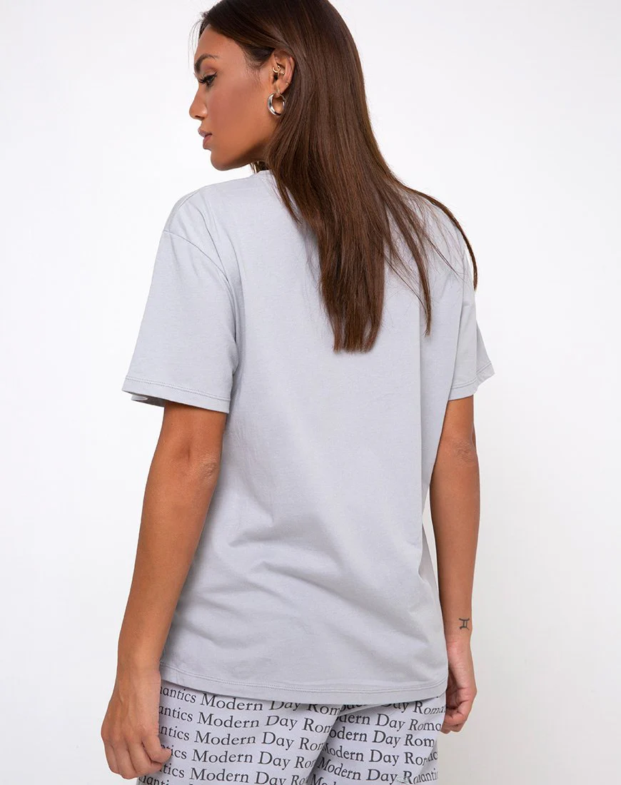 Oversize Basic Tee in Modern Day Romantics Grau - Image 2