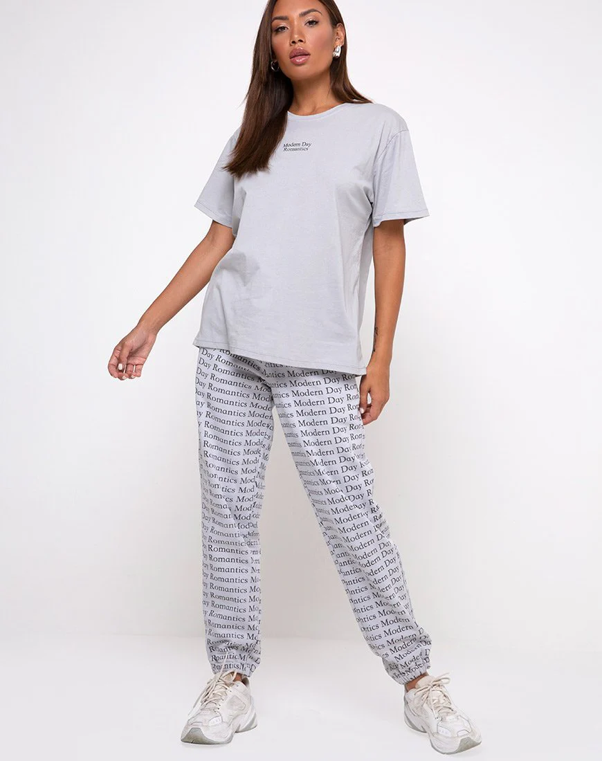 Oversize Basic Tee in Modern Day Romantics Grau - Image 3
