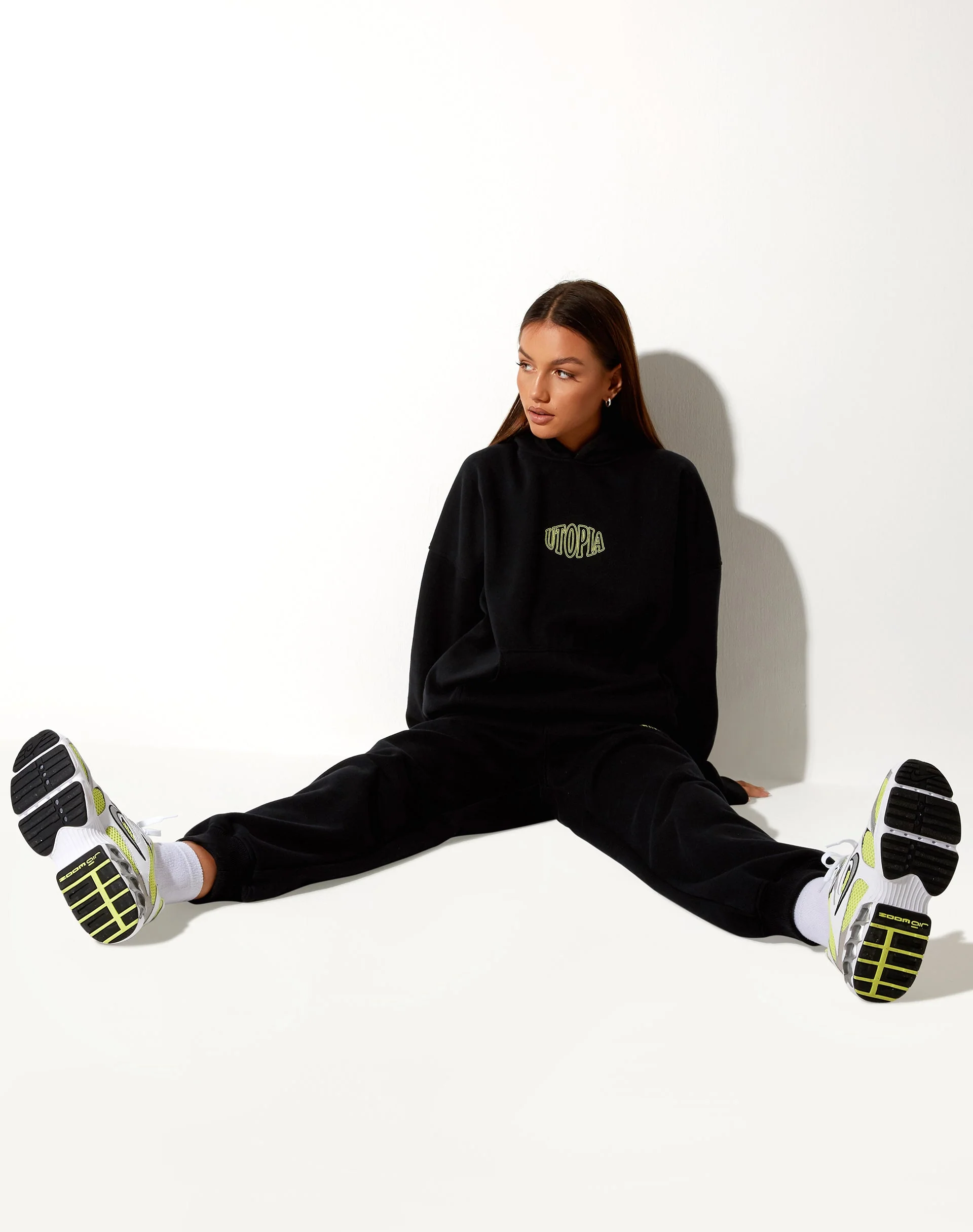 Oversize-Kapuzenpullover in Schwarz Utopia - Image 6