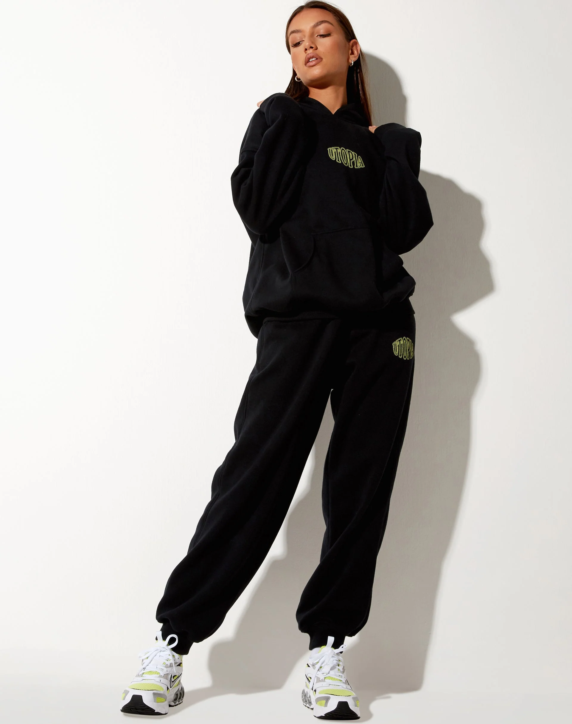 Oversize-Kapuzenpullover in Schwarz Utopia - Image 7