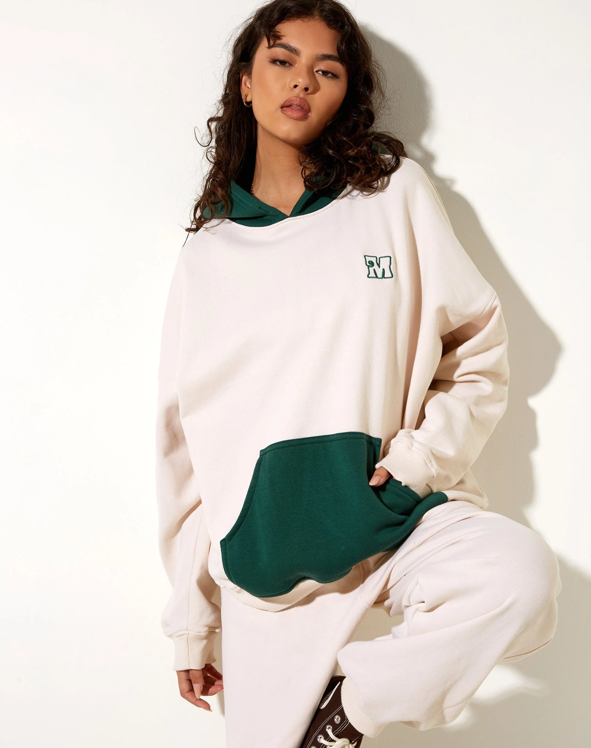 Oversize Hoodie in Waldgrün Winter Weiß M Embro