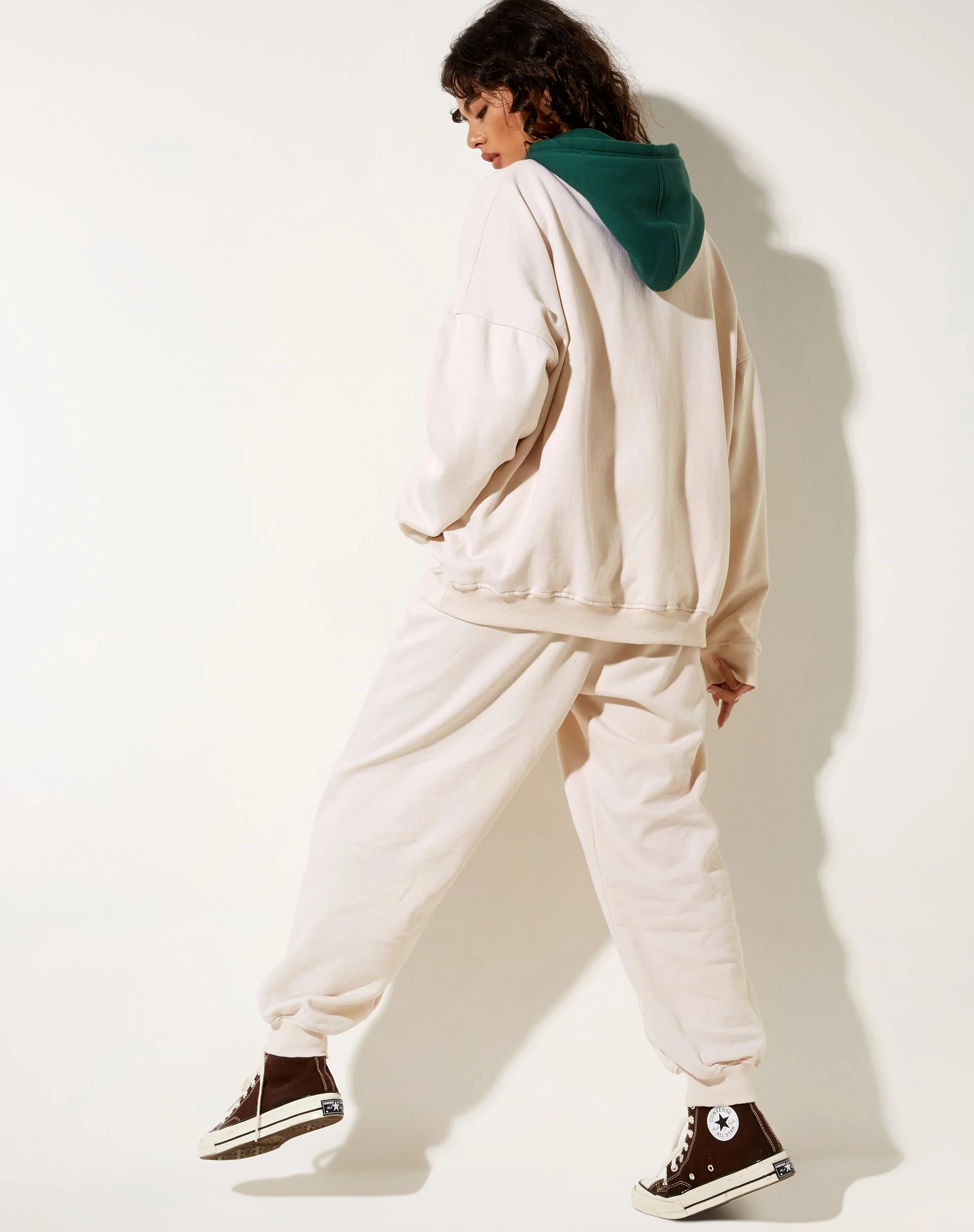 Oversize Hoodie in Waldgrün Winter Weiß M Embro - Image 5