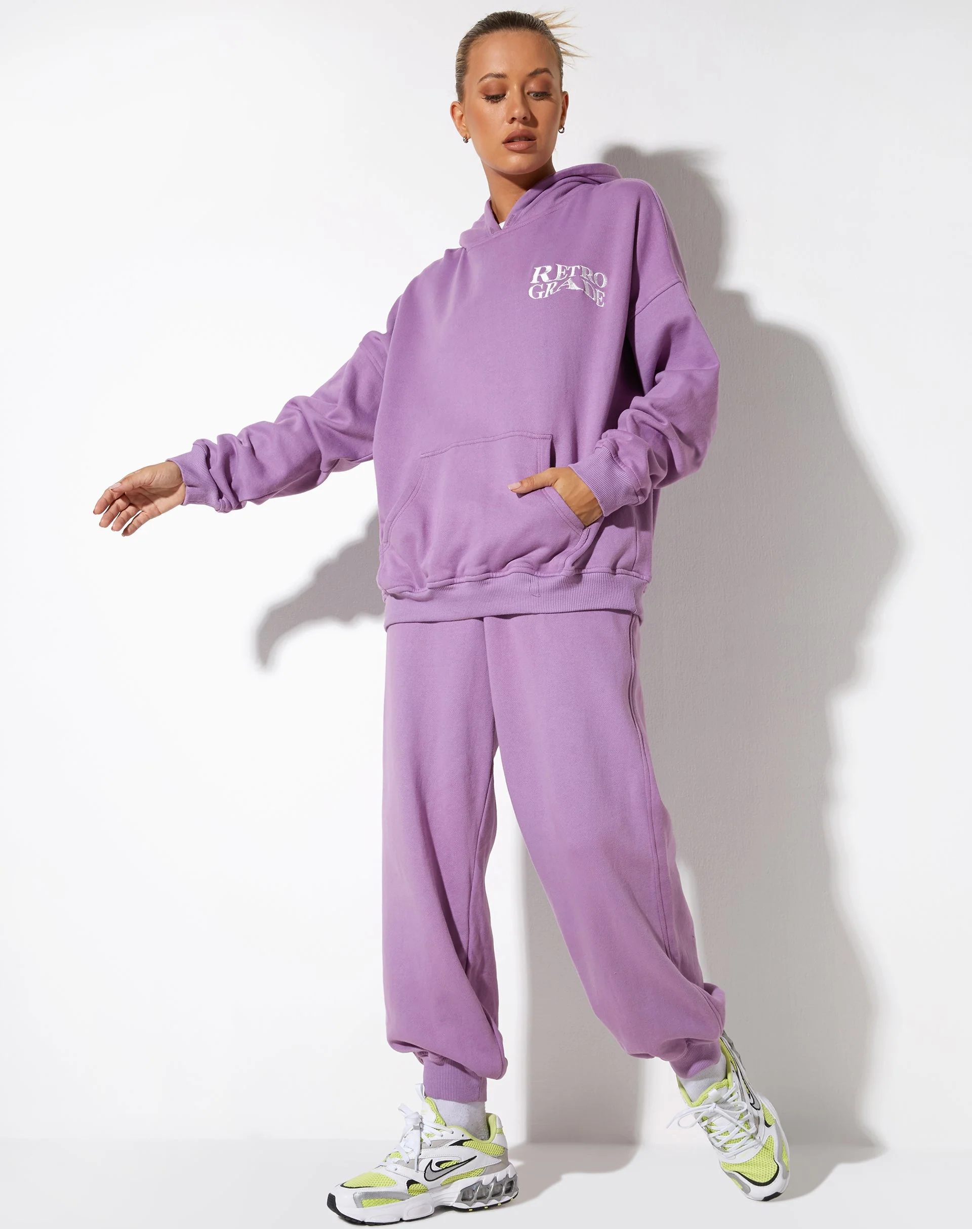 Übergroßer Kapuzenpullover in Lavendel Retro Grade Embro - Image 3