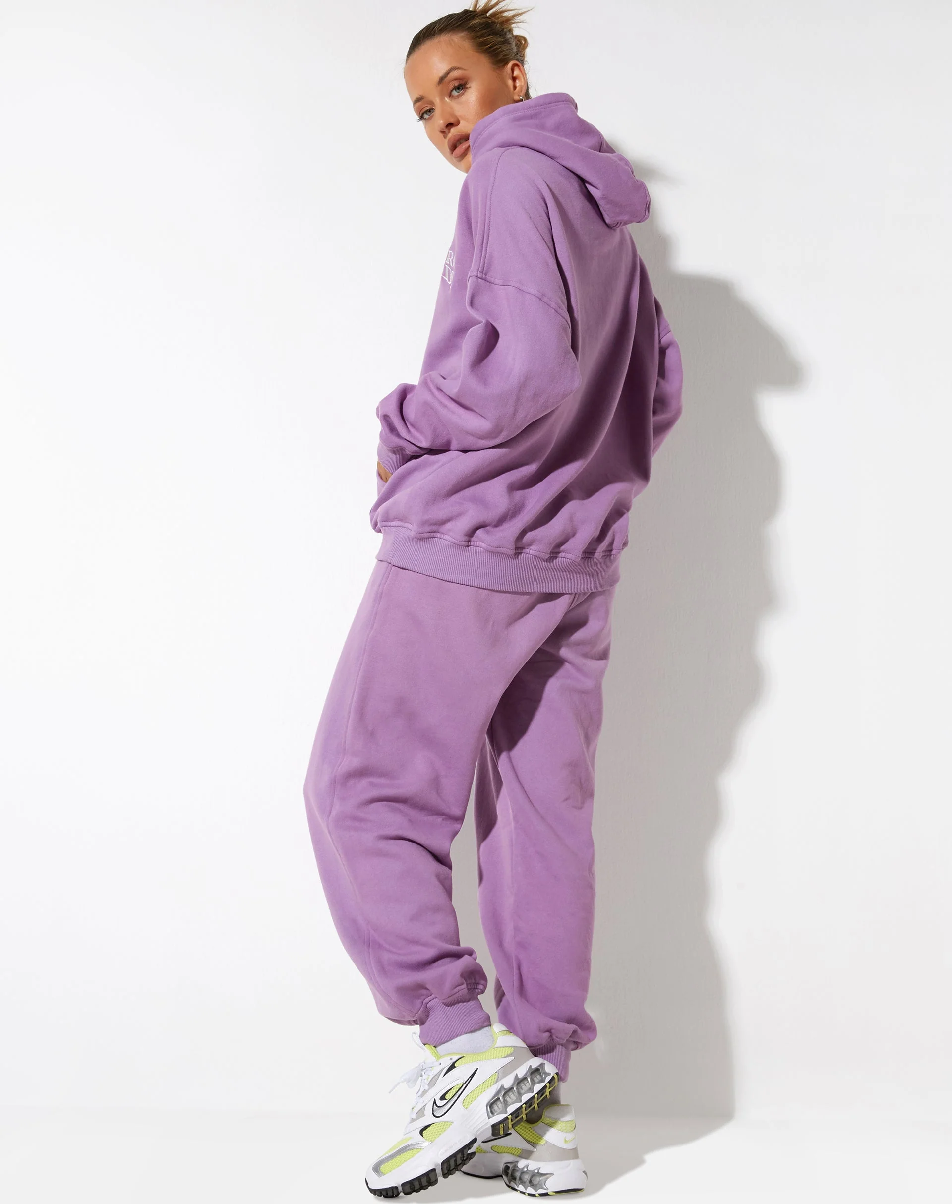 Übergroßer Kapuzenpullover in Lavendel Retro Grade Embro - Image 5
