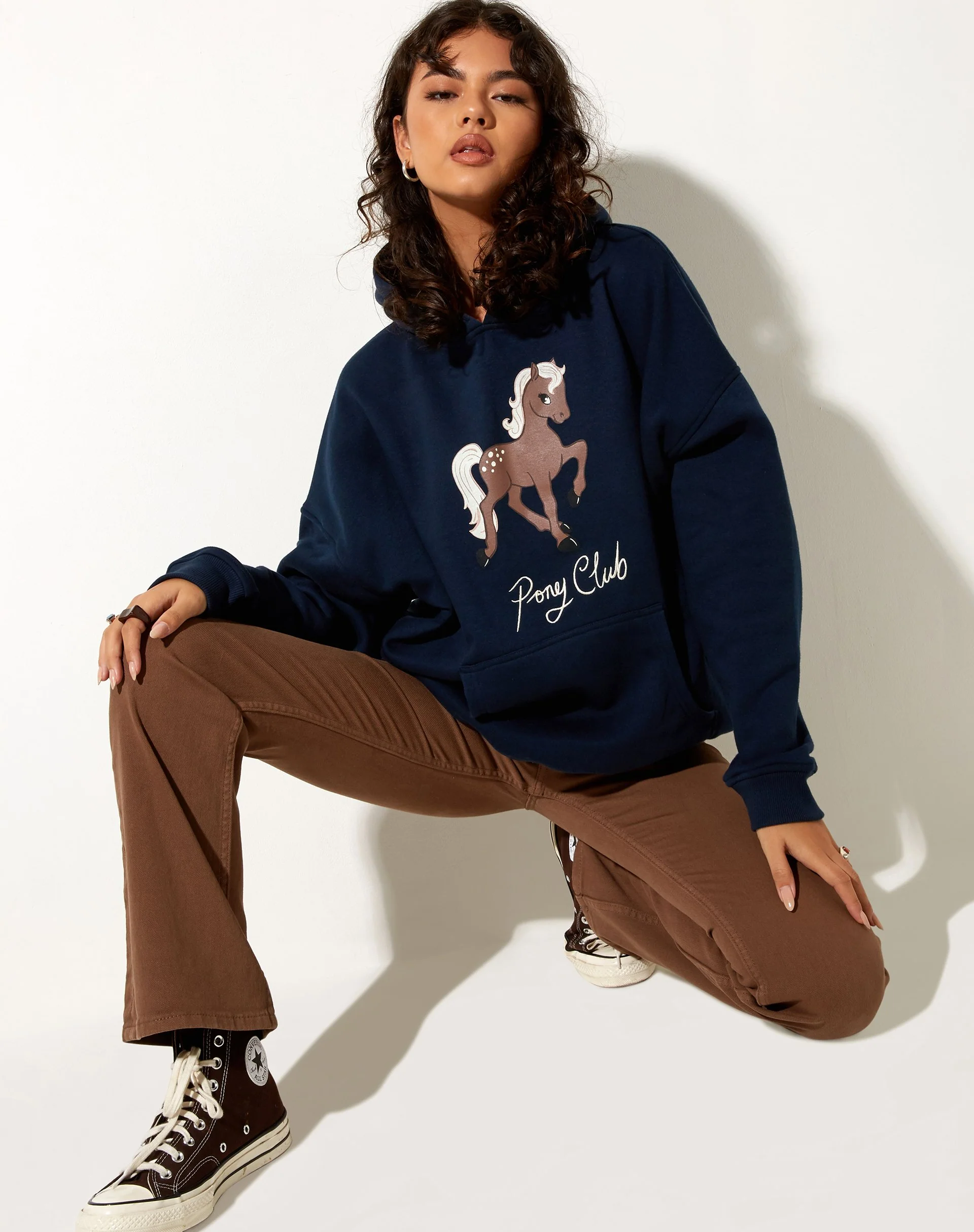 Oversize-Kapuzenpullover in Navy Pony Club Mix Embro
