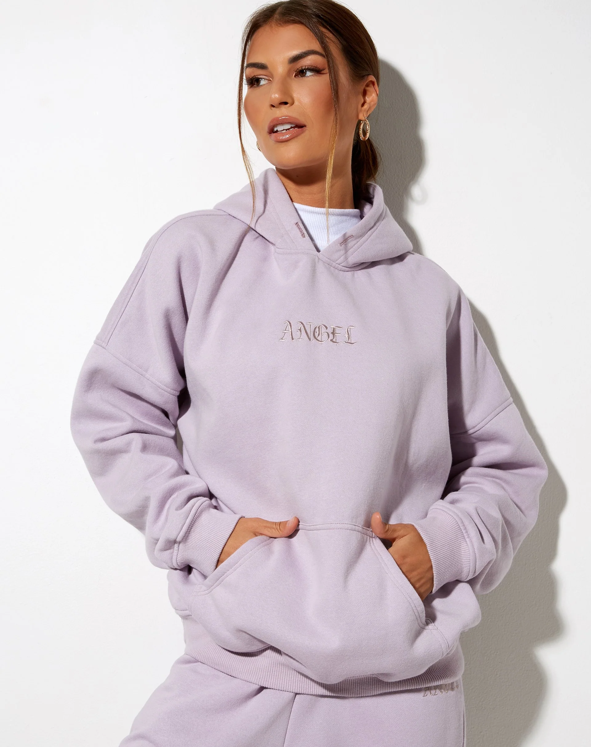 Kapuzenpullover in Übergröße mit violetter 'Angel'-Stickerei - Image 4
