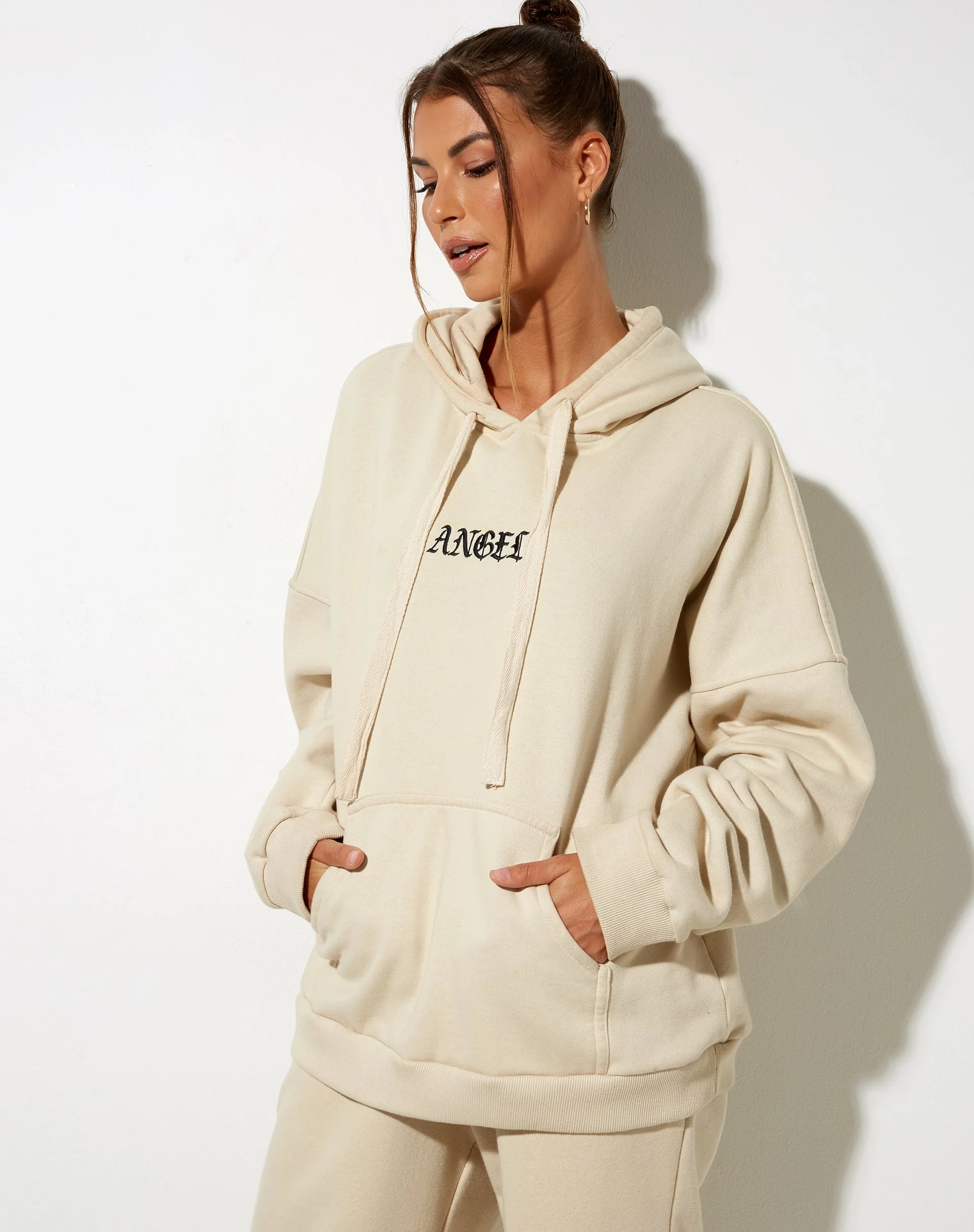 Oversize-Kapuzenpulli aus Stein mit Engel-Stickerei - Image 2