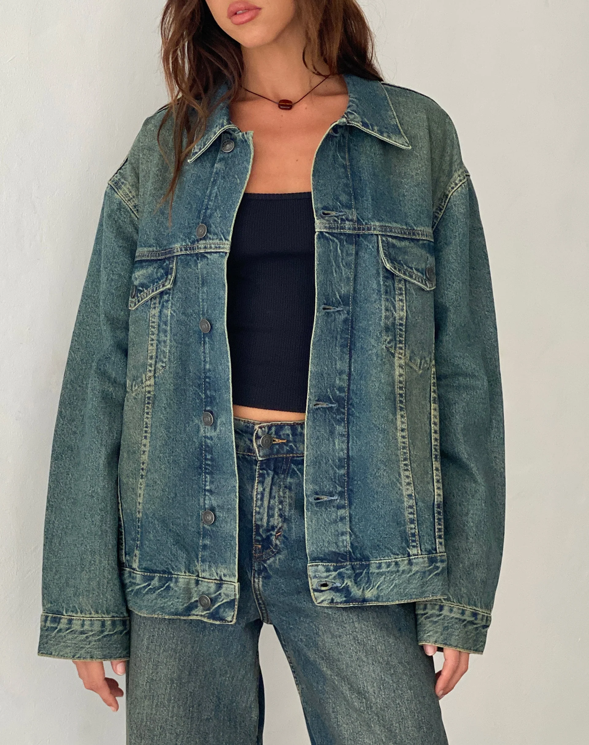 Übergroße Denim-Jacke in Braun Blau Acid - Image 3