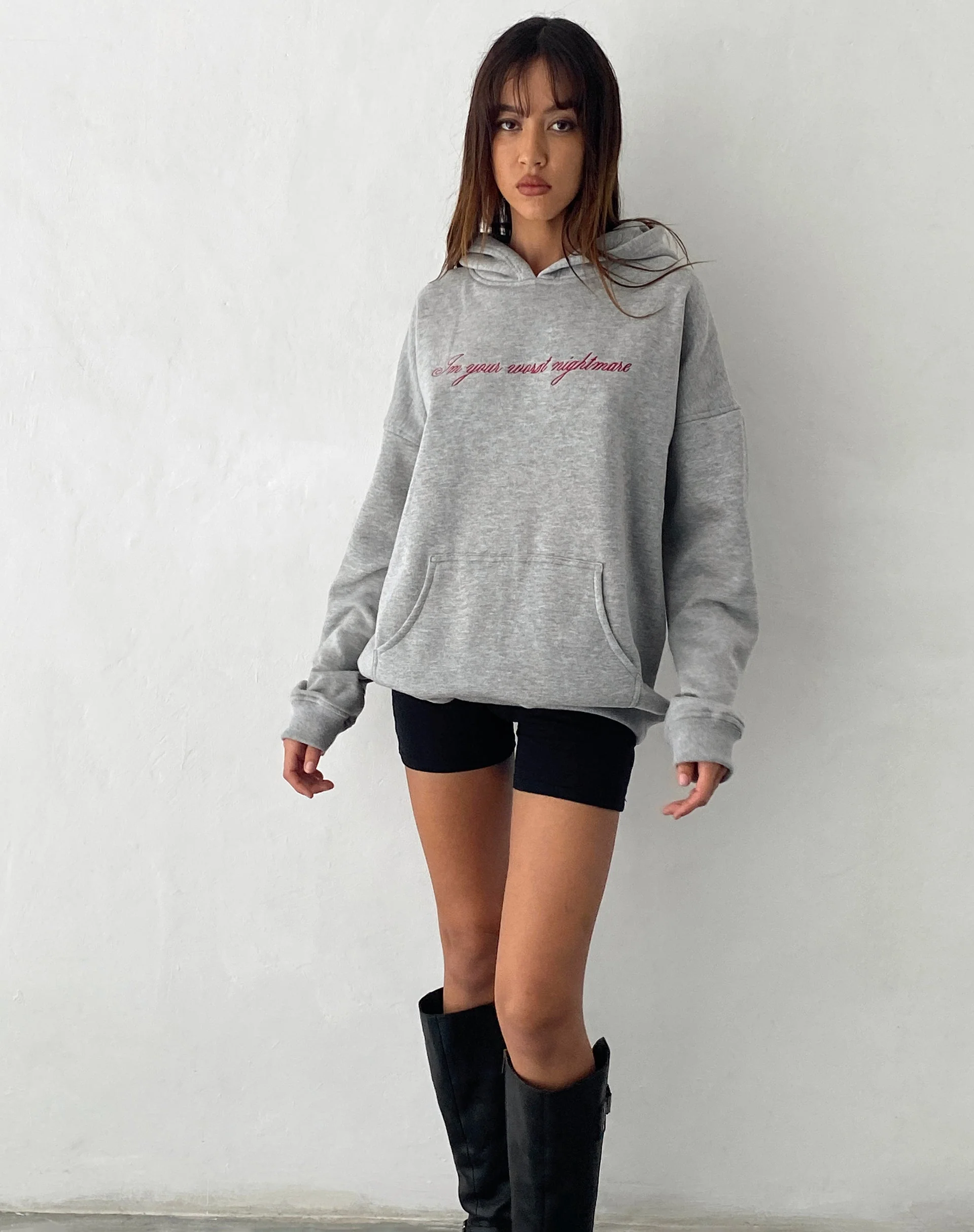 Kapuzenpulli in Übergröße aus grauem Mergel mit Worst Nightmare-Stickerei