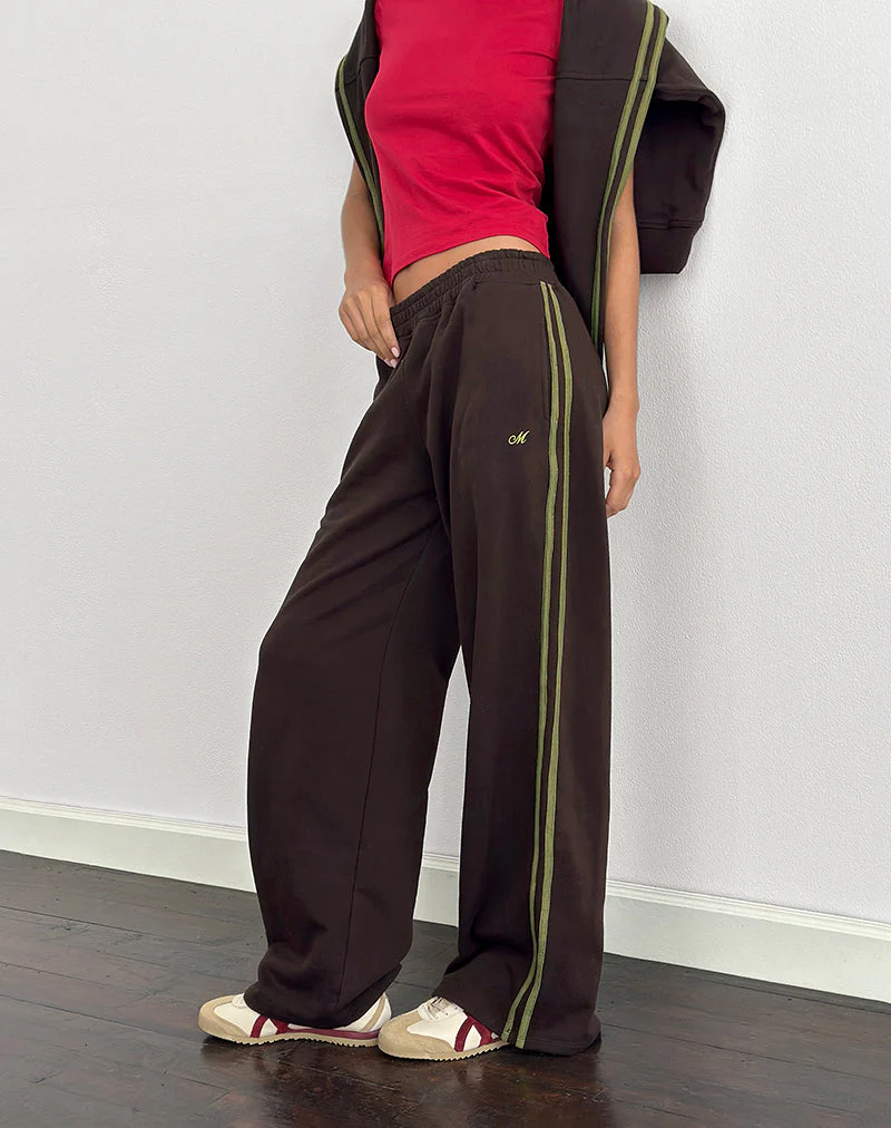 Oze Trackpant in Bitter Chocolate mit grüner Bindung und M-Stickerei - Image 2