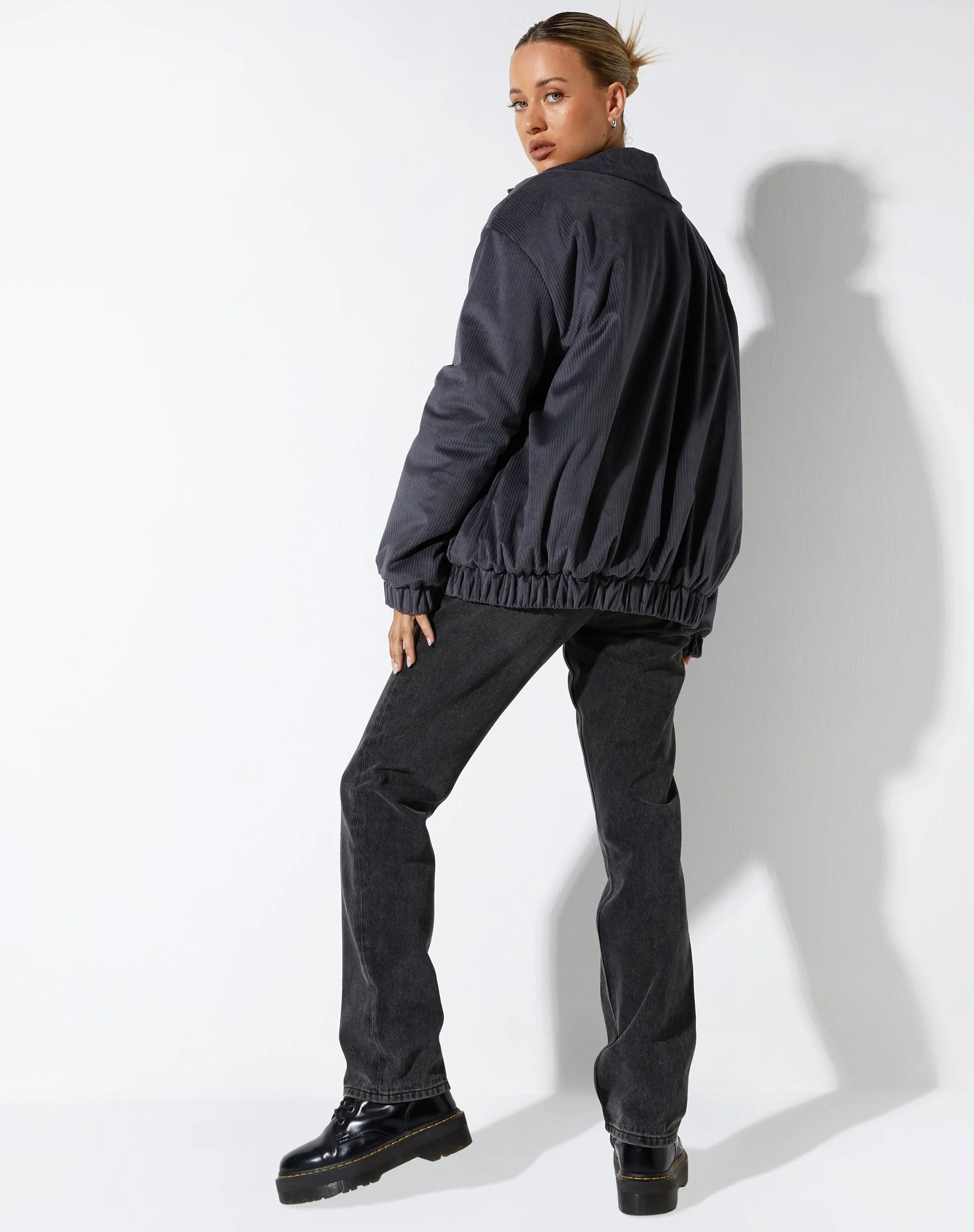 Ozora Jacke in Dunkelgrau - Image 6
