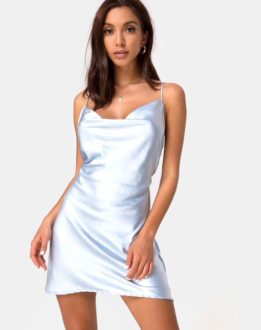 Paiva Kleid aus Satin in Puderblau - Image 2