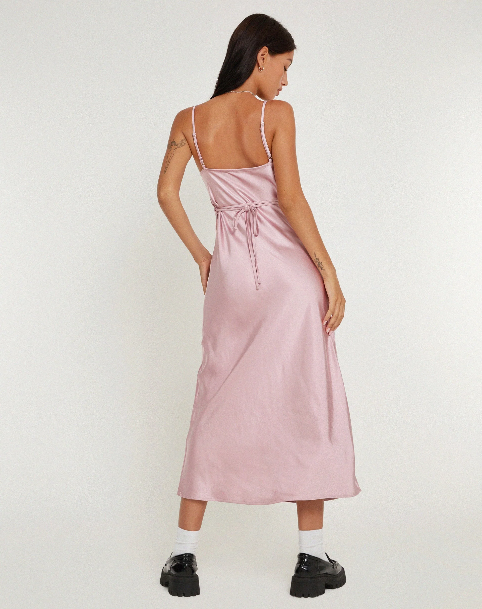 Palasha Midikleid aus Satin in Altrosa - Image 2