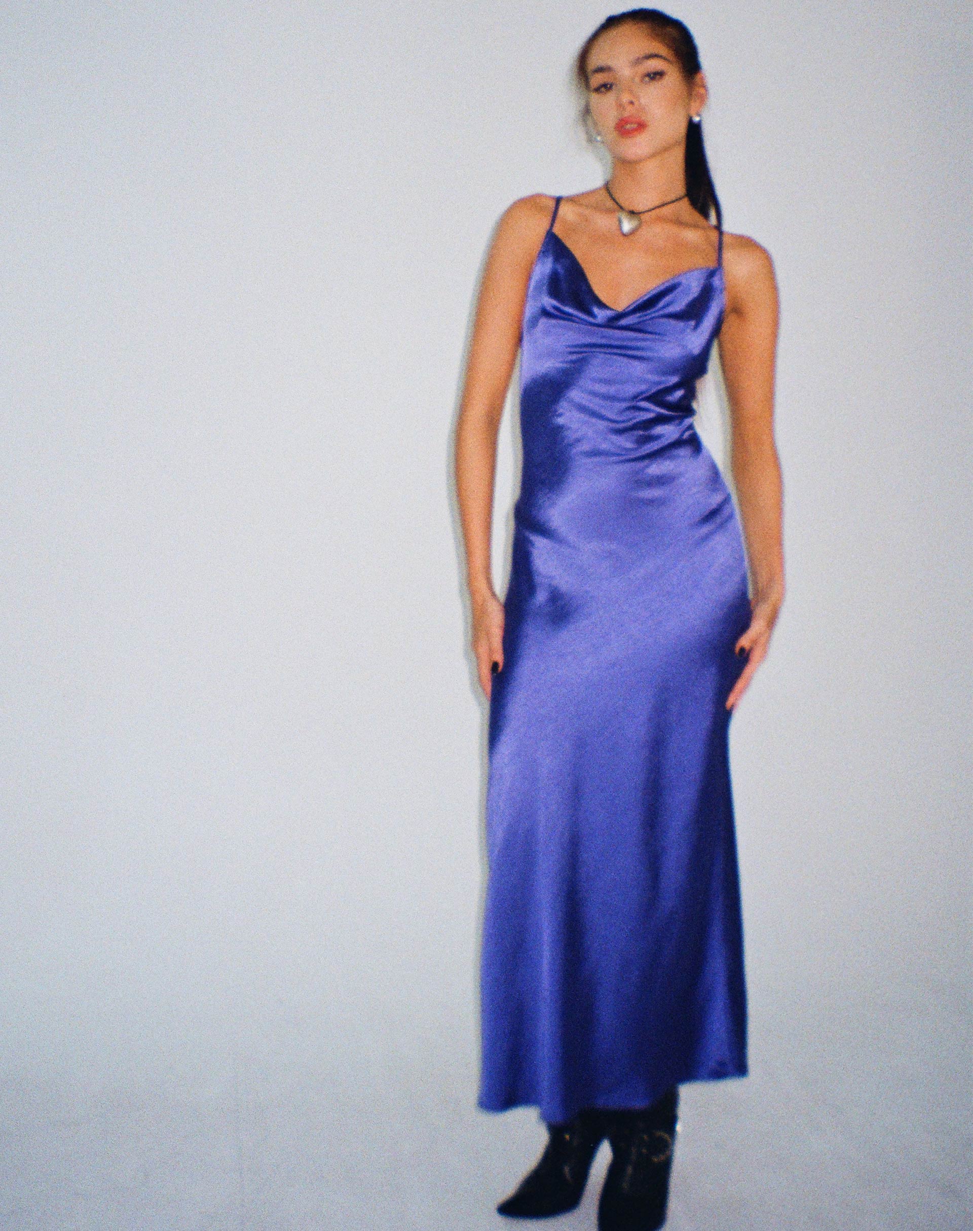 Palasha Midikleid aus Satin Spectrum Blau