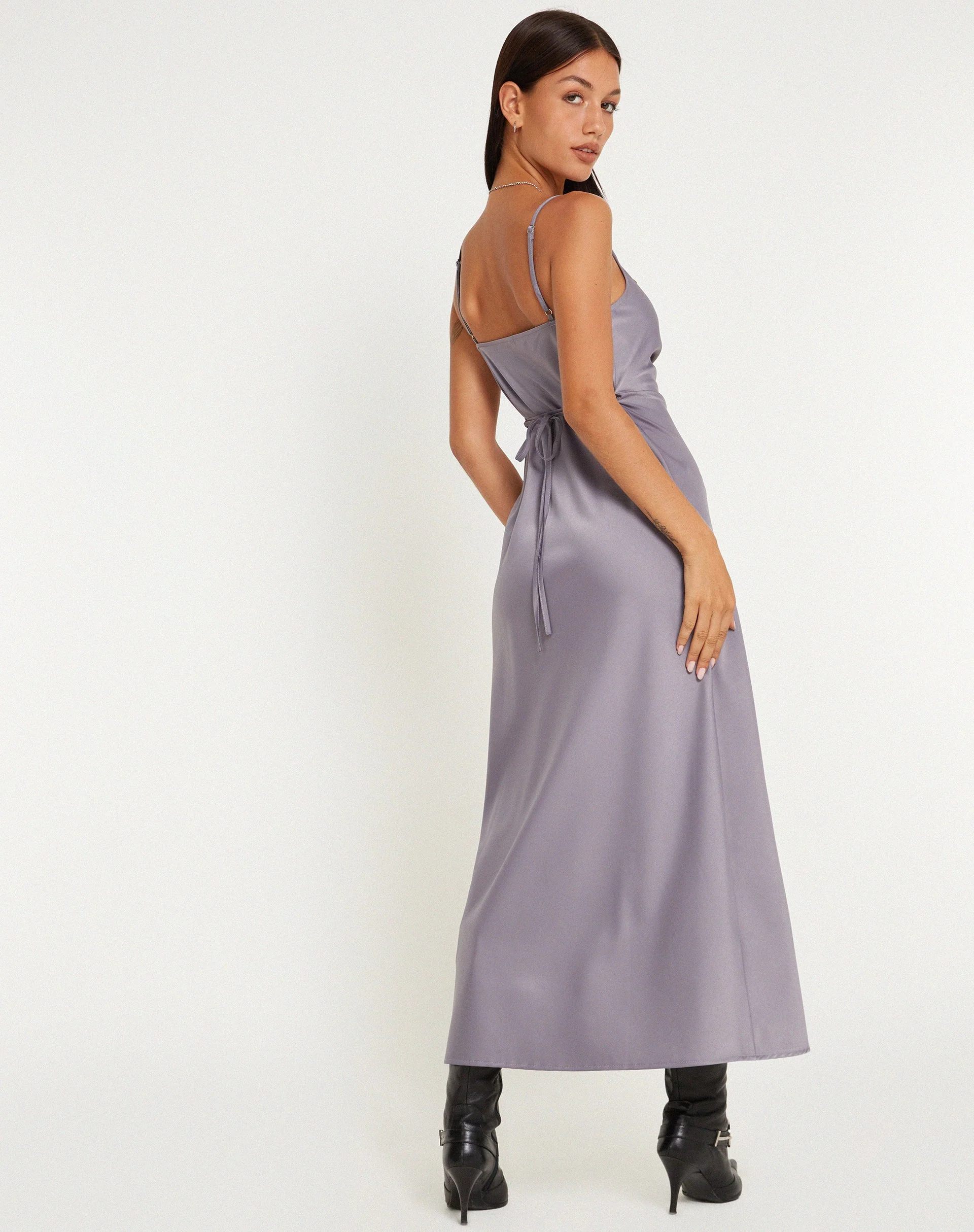 Palasha Midikleid aus Satin Grey Ridge - Image 2