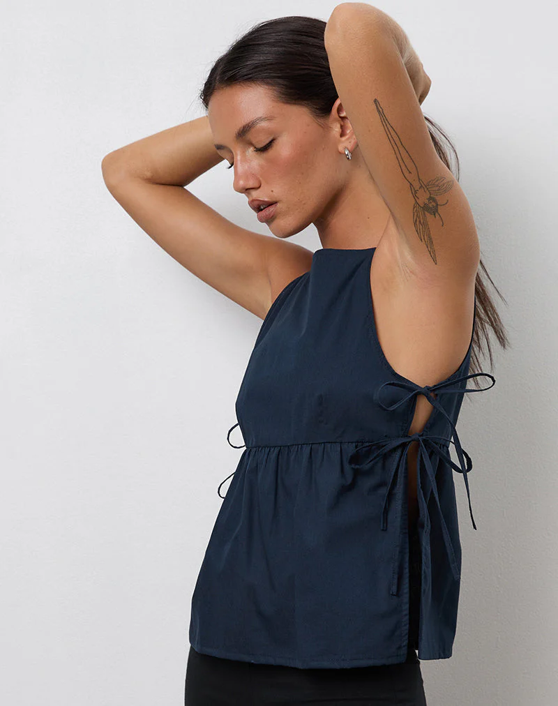 Palsi Tie Side Vest Top in Marineblau - Image 3