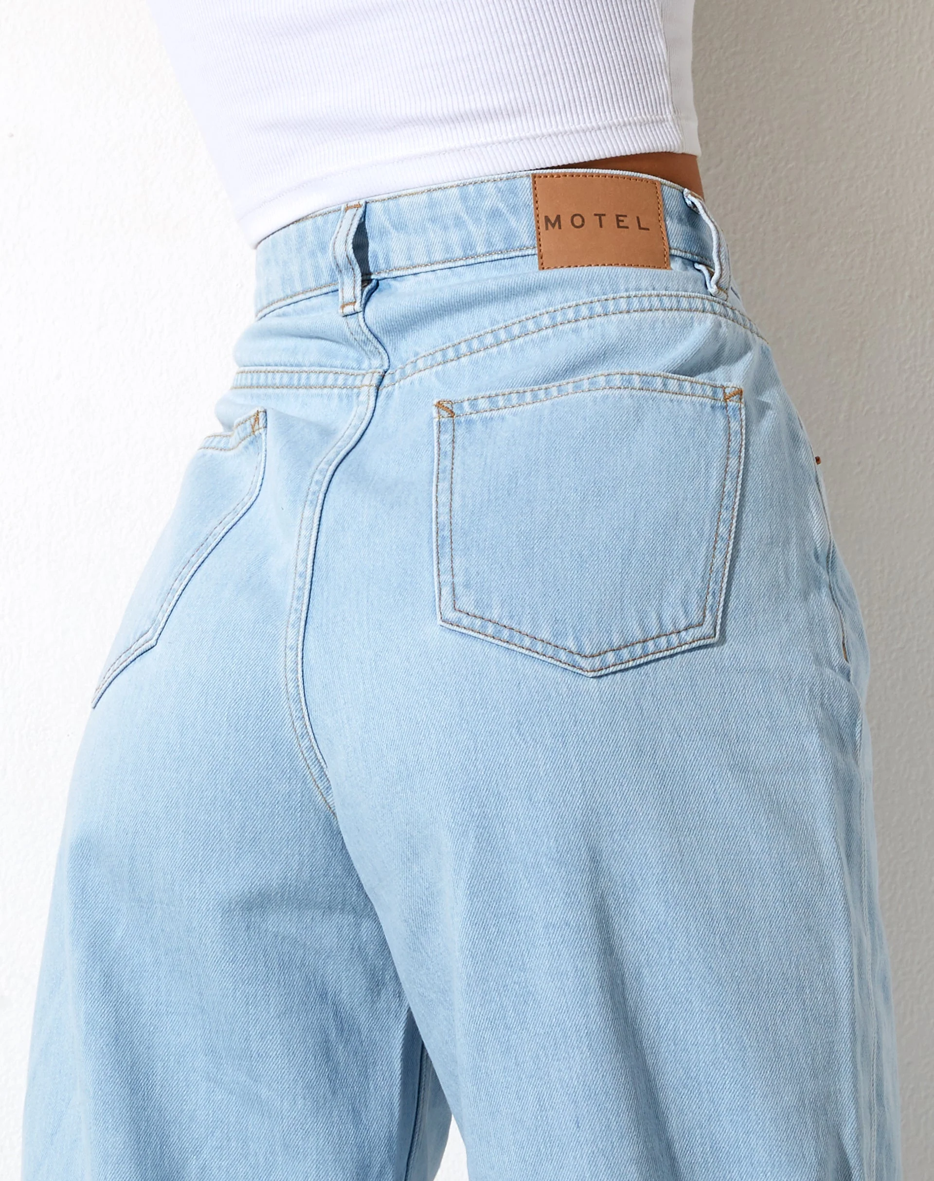 Parallel-Jeans in superleichter Waschung - Image 5