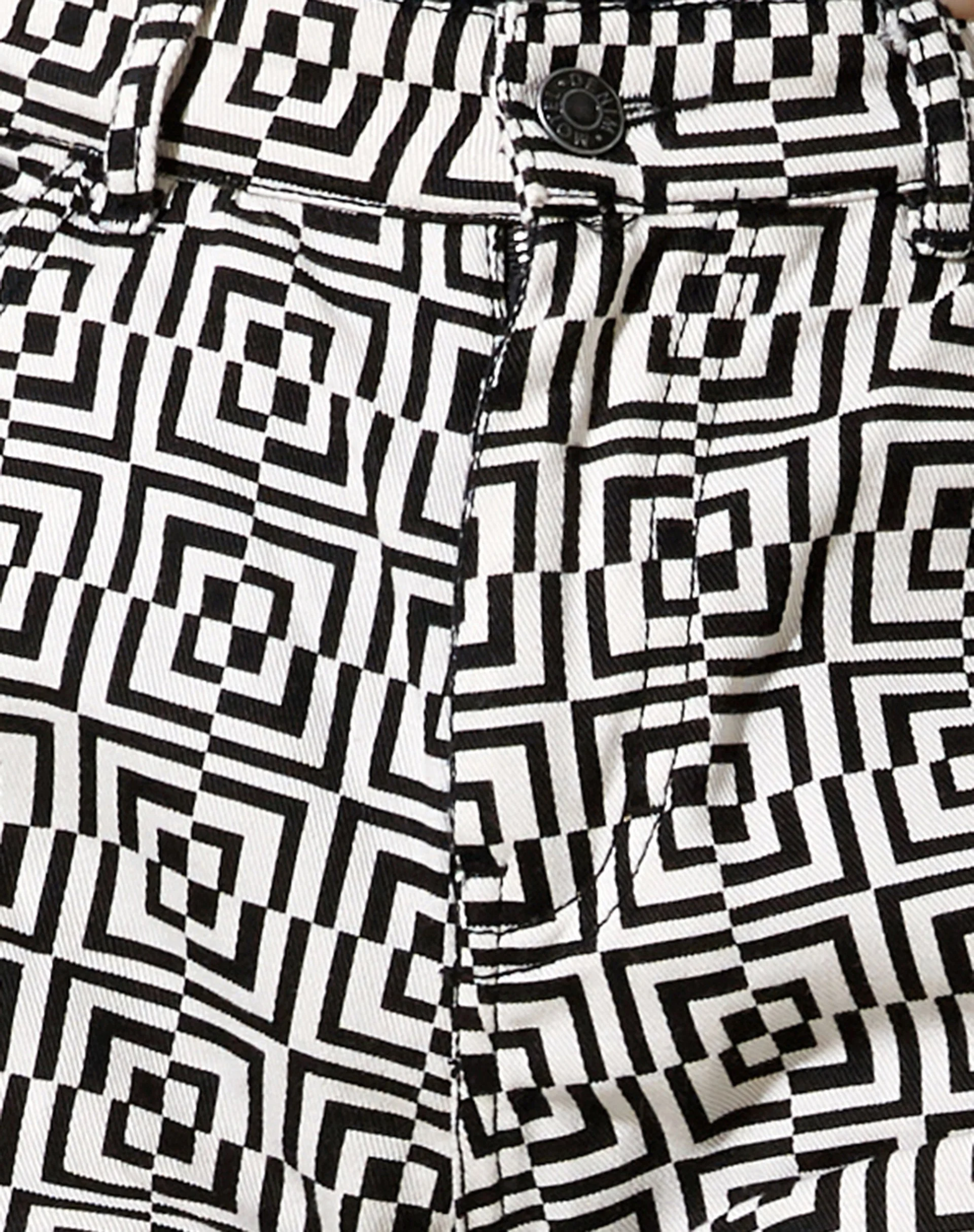 Parallel Jeans in Optic Square Schwarz und Weiß - Image 8