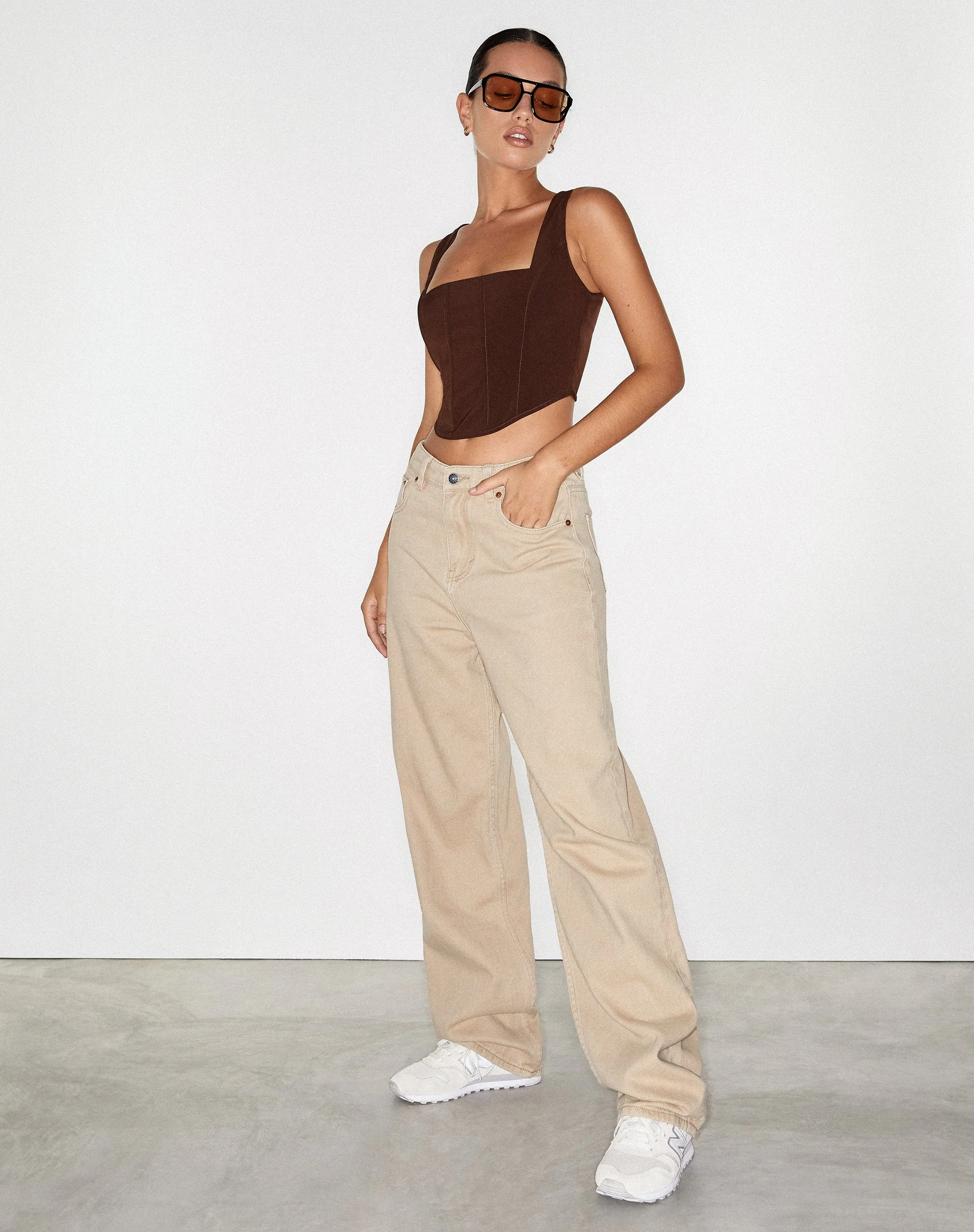 Parallele Jeans in Sand - Image 2