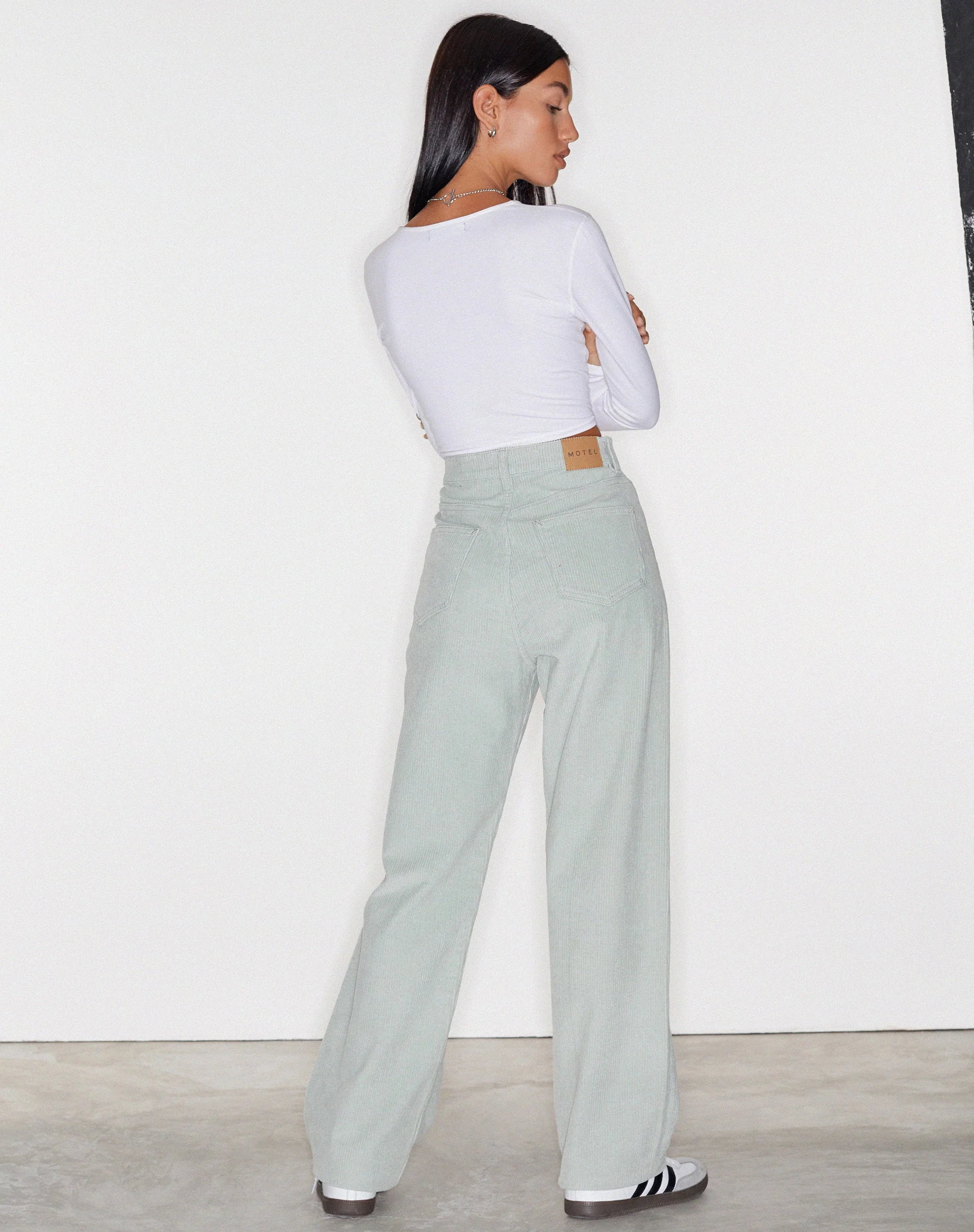 Parallel Jeans in Cord Washed Blau - Image 4