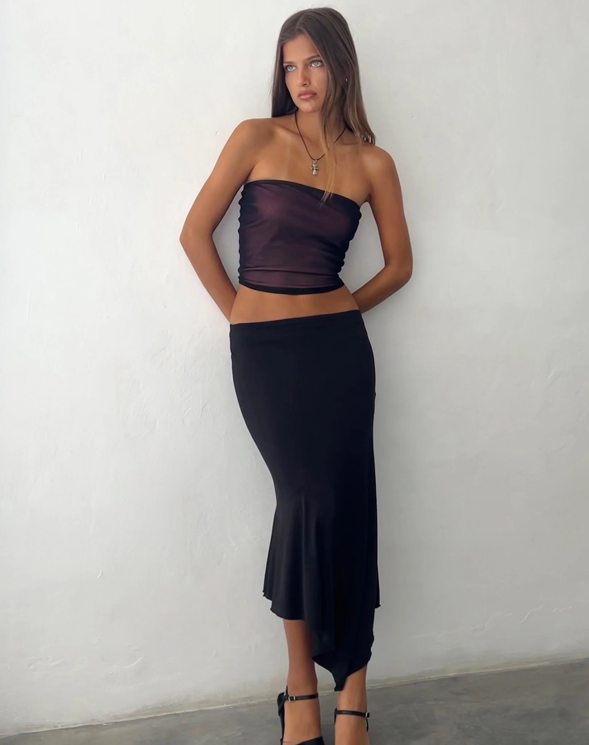 Peggy Bandeau-Top in Schwarz mit rosa Innenfutter - Image 2