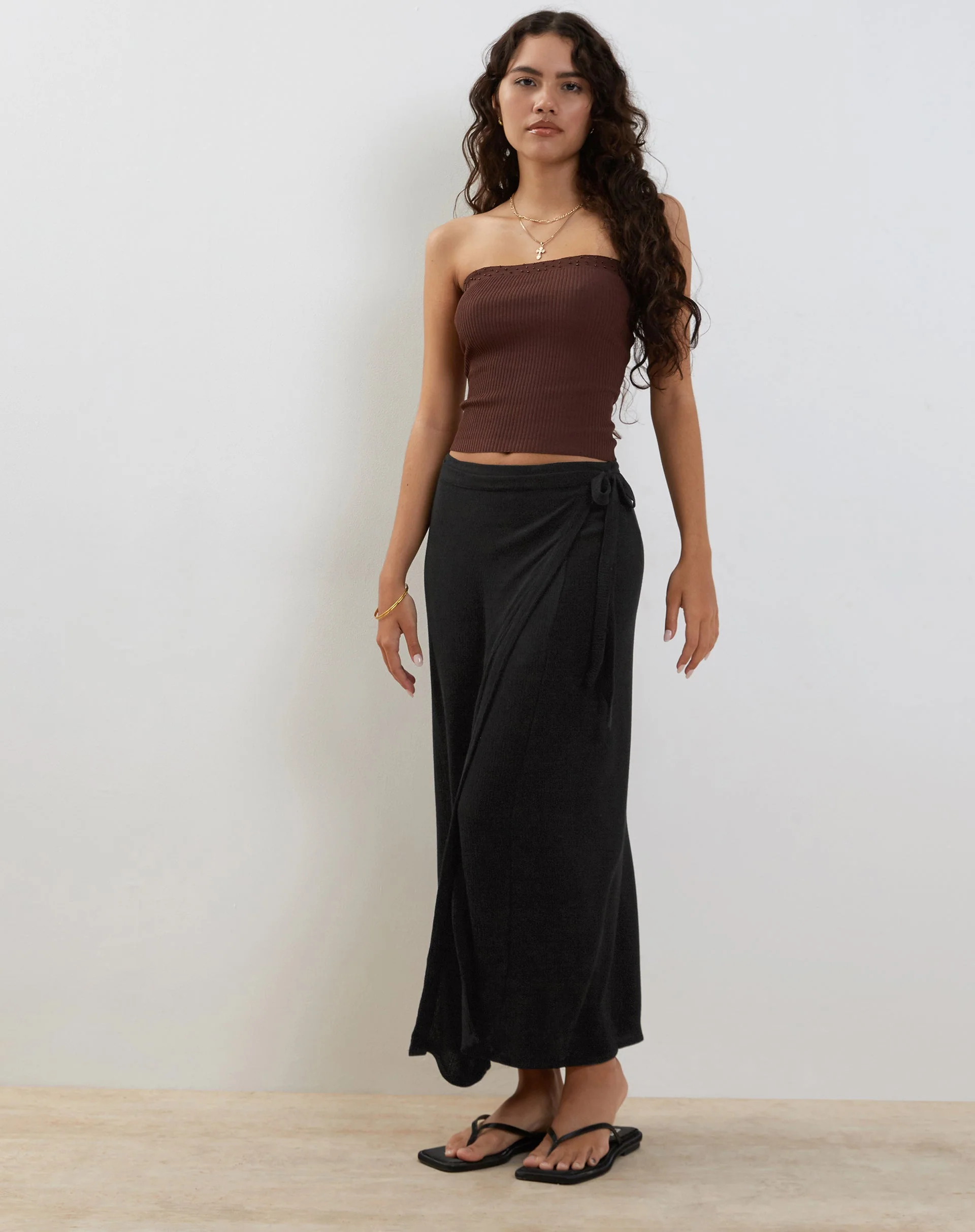Peria Maxi-Wickelrock in Schwarz Crinkle - Image 3