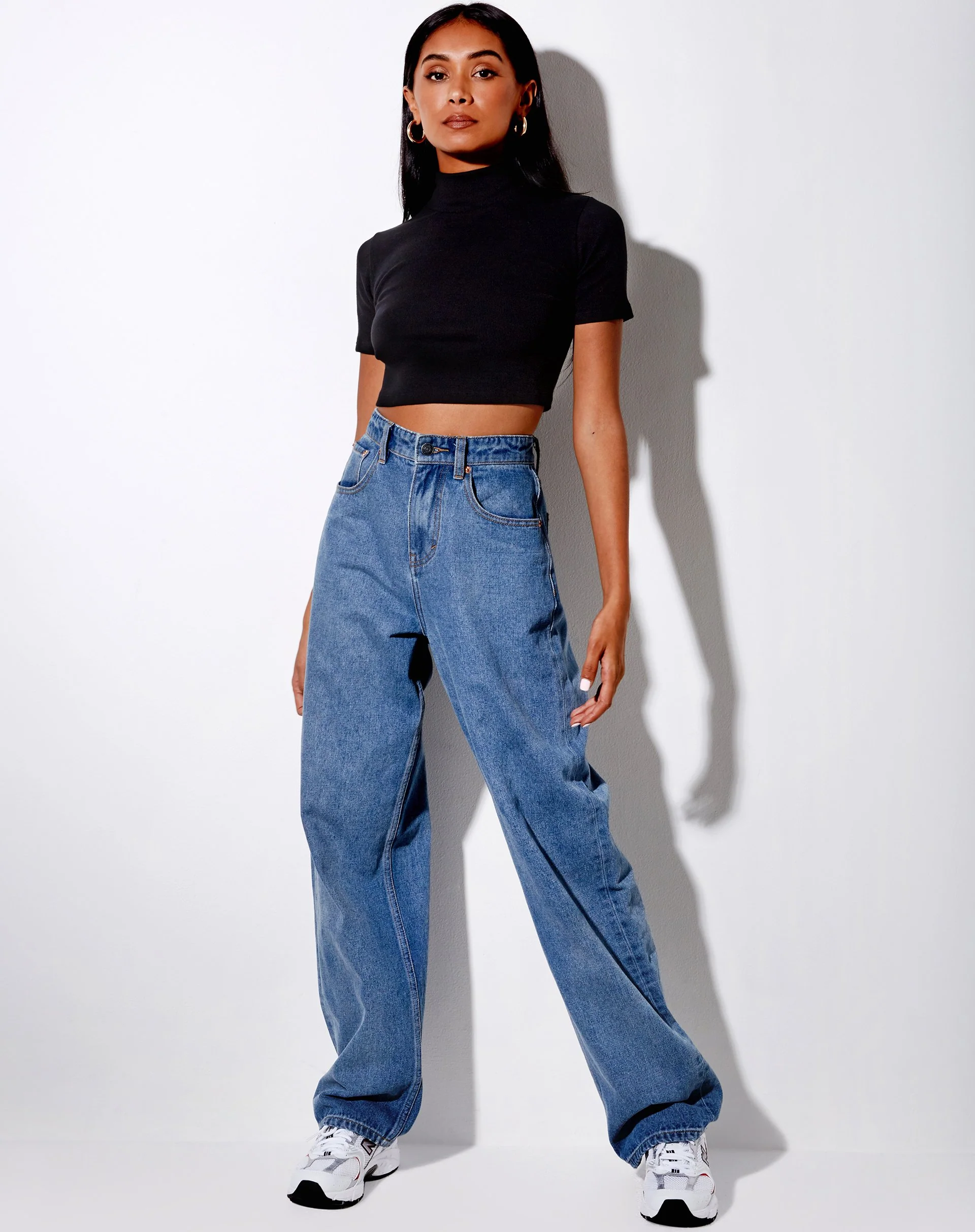 Que Crop Top aus Rippe Schwarz - Image 3