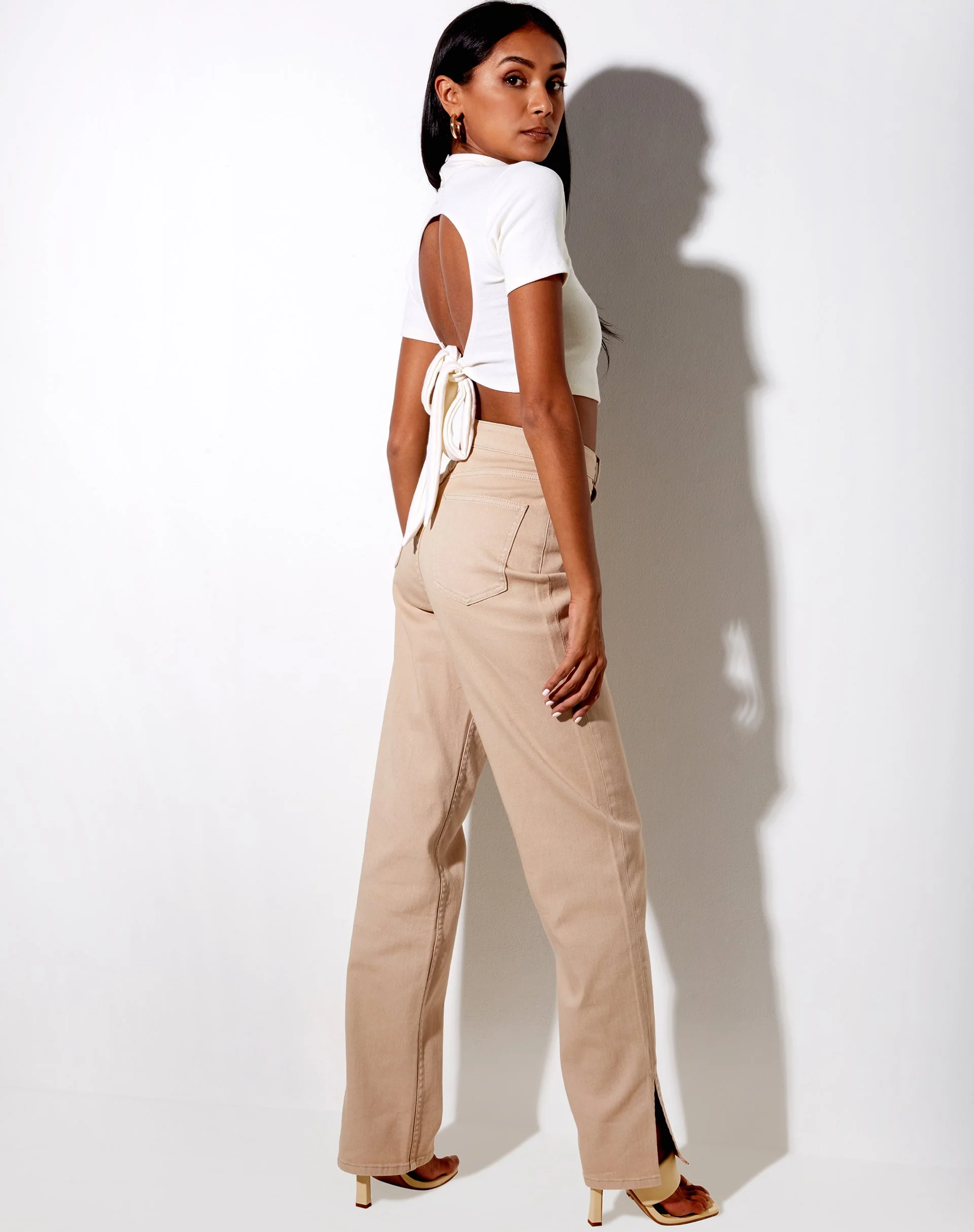Que Crop Top in Rippe Elfenbein - Image 4