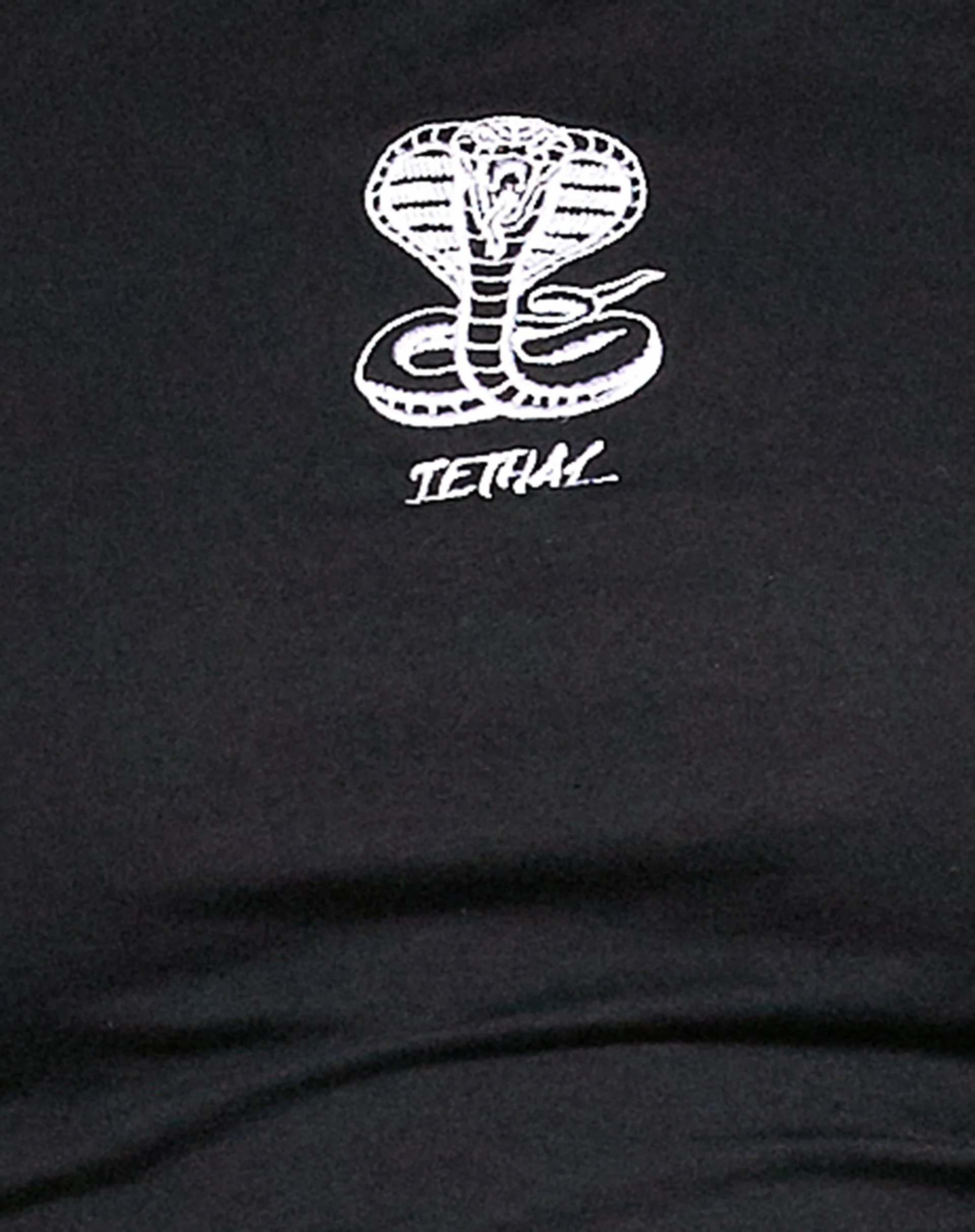 Quelia Crop Top in Schwarz Kobra 'Lethal' Stickerei