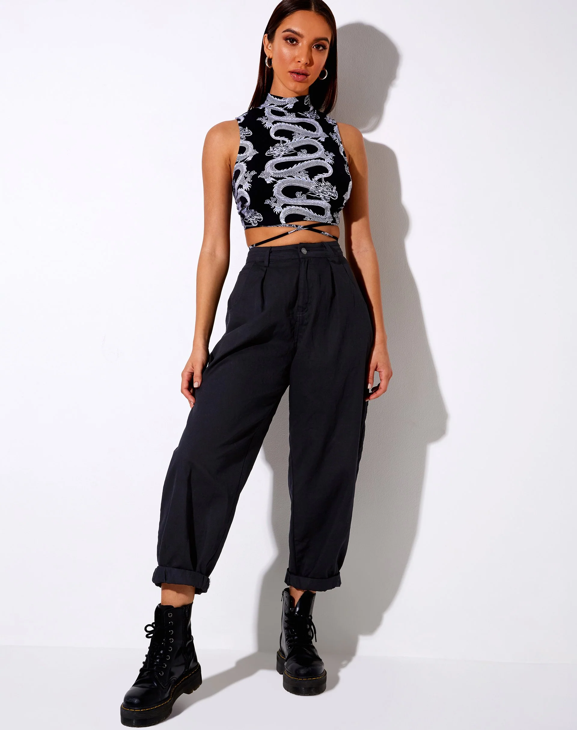 Quera Crop Top in Dragon Rope Schwarz Platzierung - Image 5