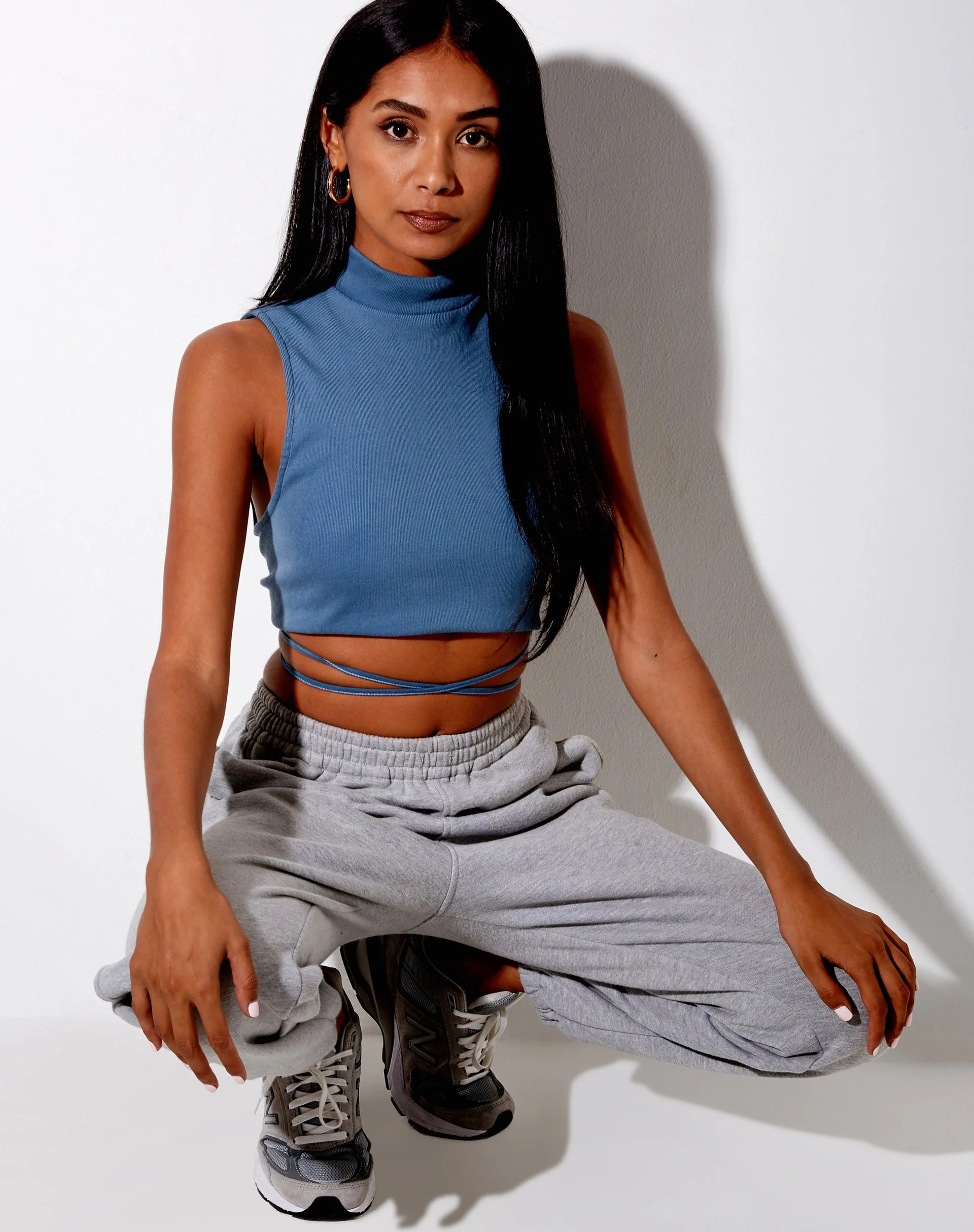 Quera Crop Top in Rib Mineral Blau