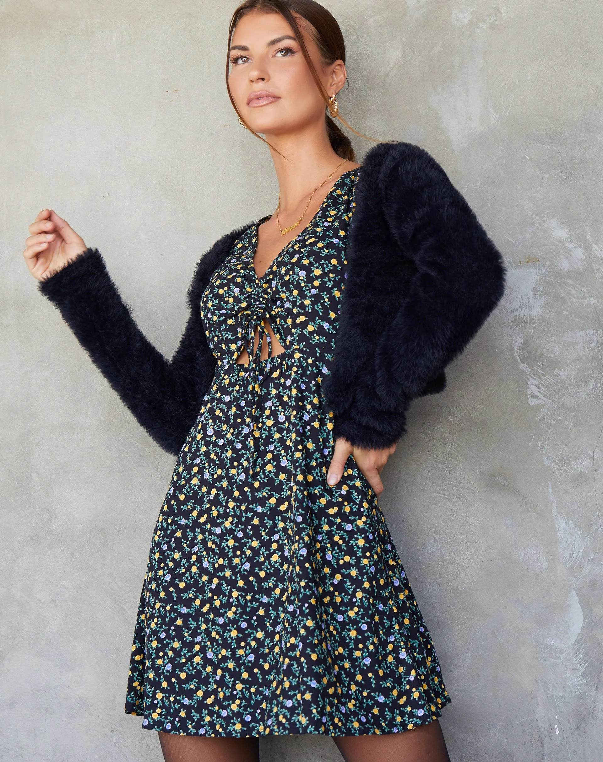 Raela Skaterkleid aus fließender Blume Schwarz