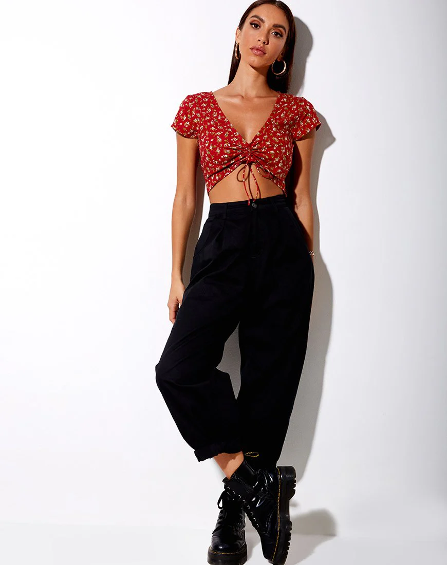 Raeto Crop Top in Falling For You Floral Rot - Image 4