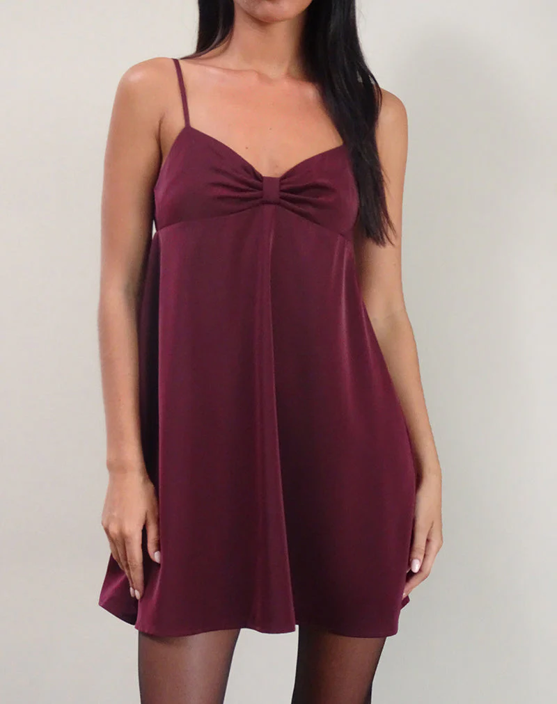 Rafaila Mini-Slipkleid aus Satin in Burgund - Image 5
