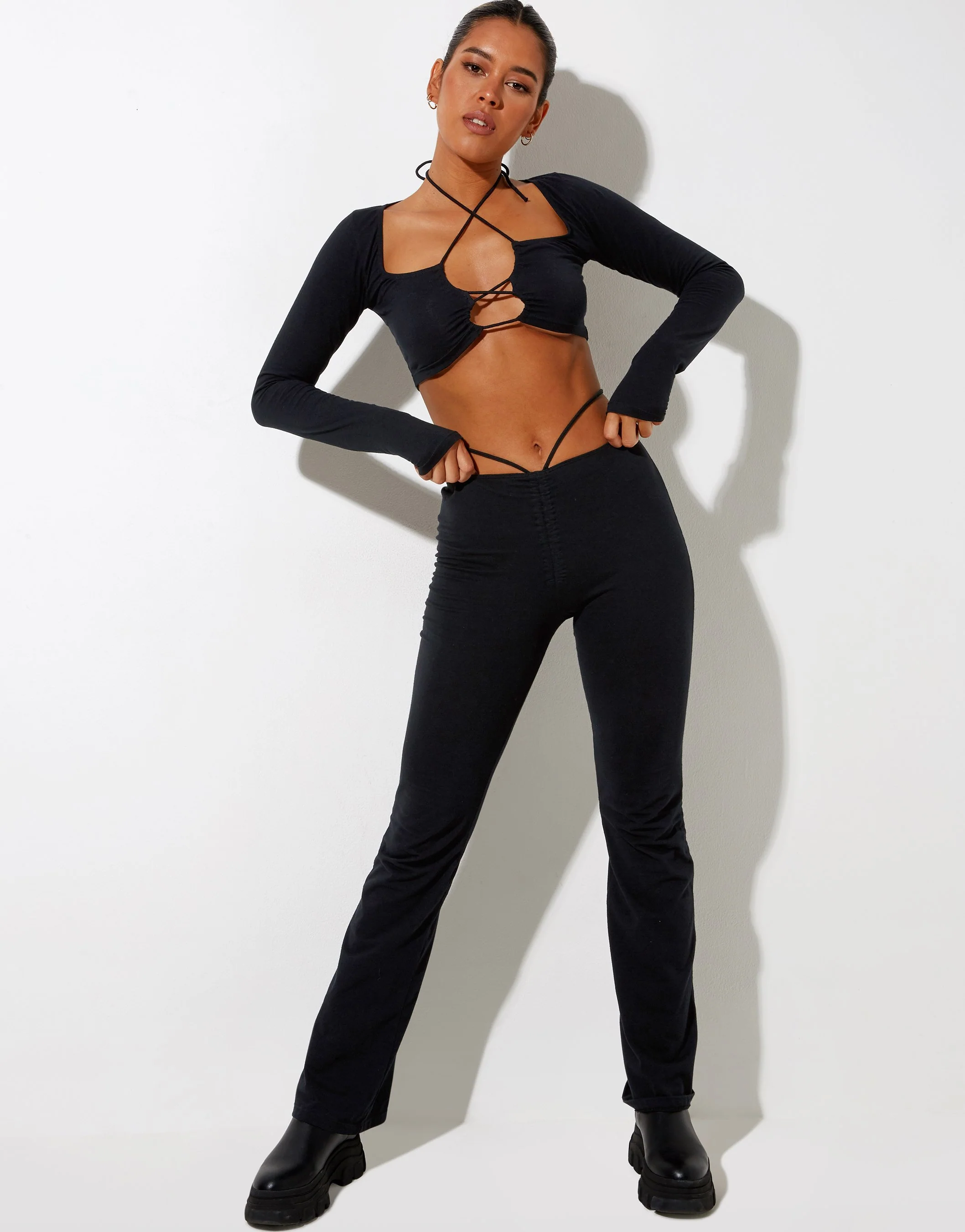 Rana Crop Top in Schwarz - Image 3