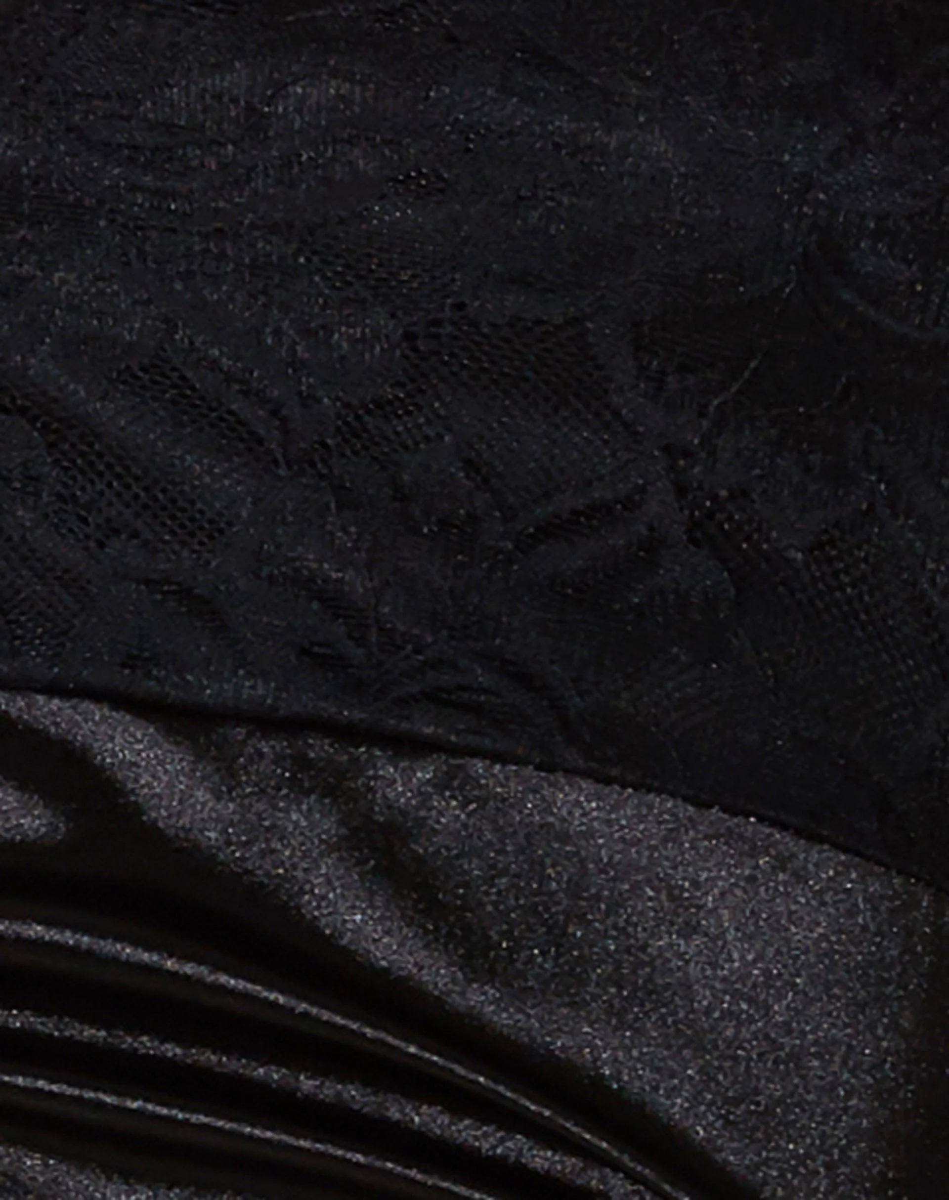 Raselia Minikleid aus schwarzem Satin mit Spitze - Image 6