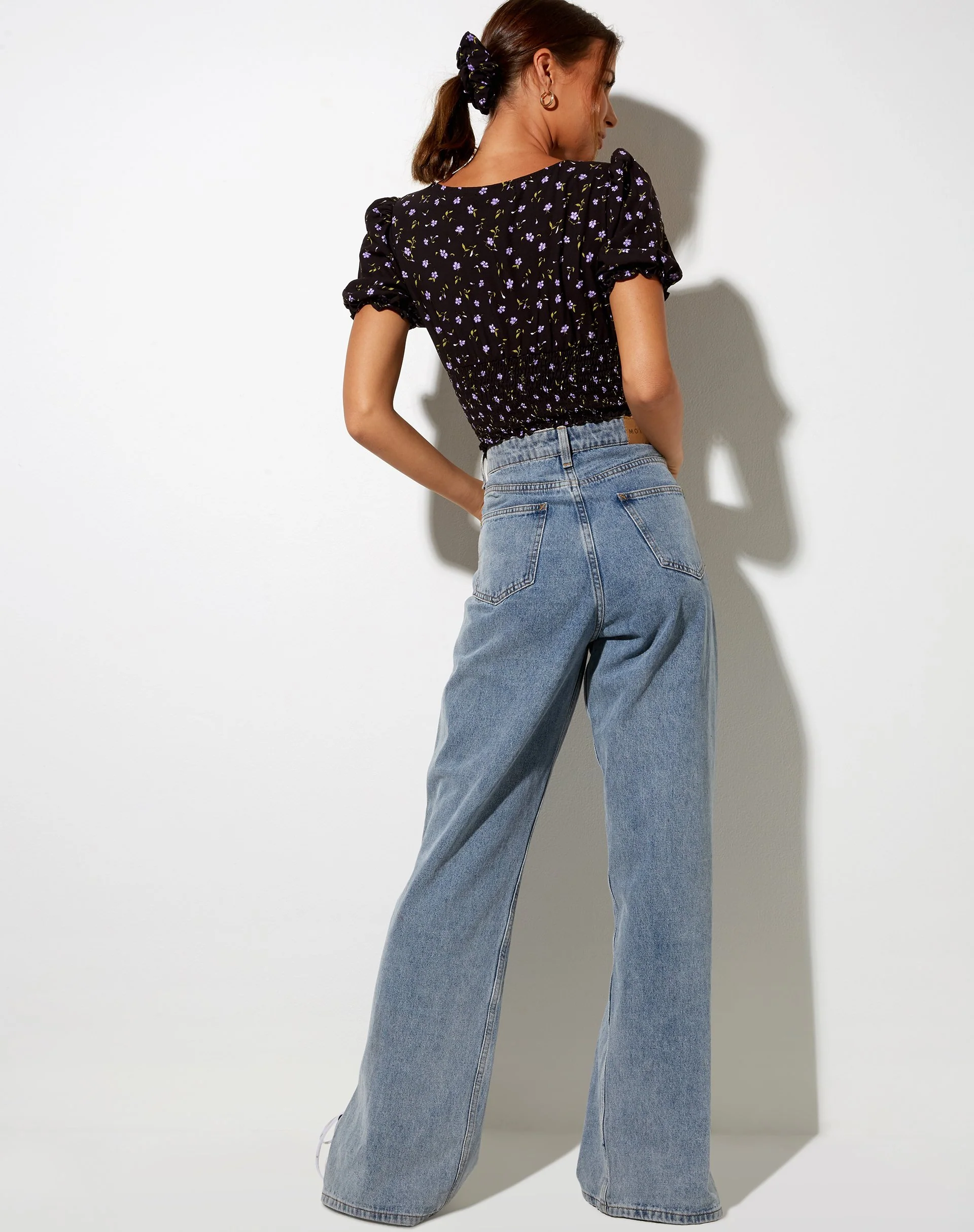Ray Top in Pretty Petal Kaffee und Lila - Image 2