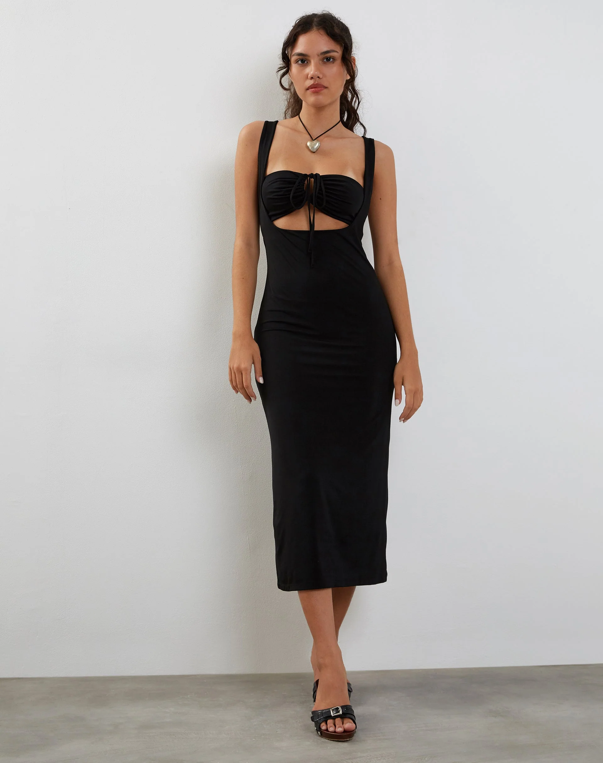 Reina Ausgeschnittenes Bodycon Midikleid in Schwarz